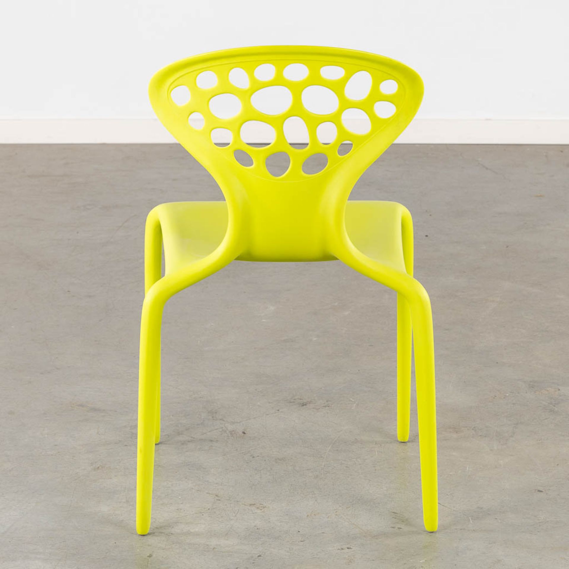 Ross LOVEGROVE (1958) 'Supernatural Chairs' (2005) for Morosso, Italy. (L:48 x W:48 x H:82 cm) - Image 5 of 11