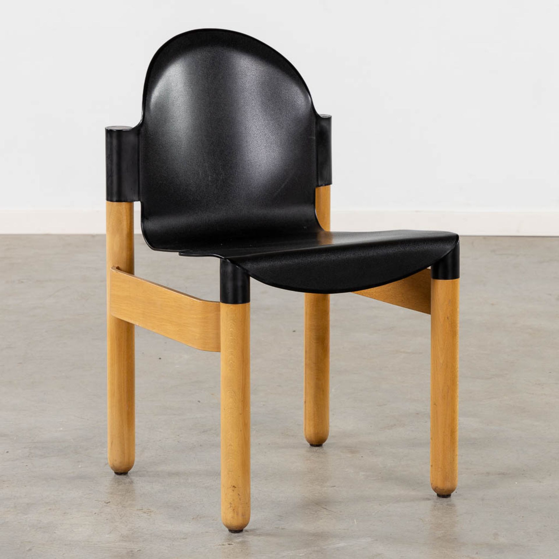 Gerd LANGE (1931) 'Flex' 8 chairs for Thonet. (L:47 x W:47 x H:80 cm) - Image 3 of 11