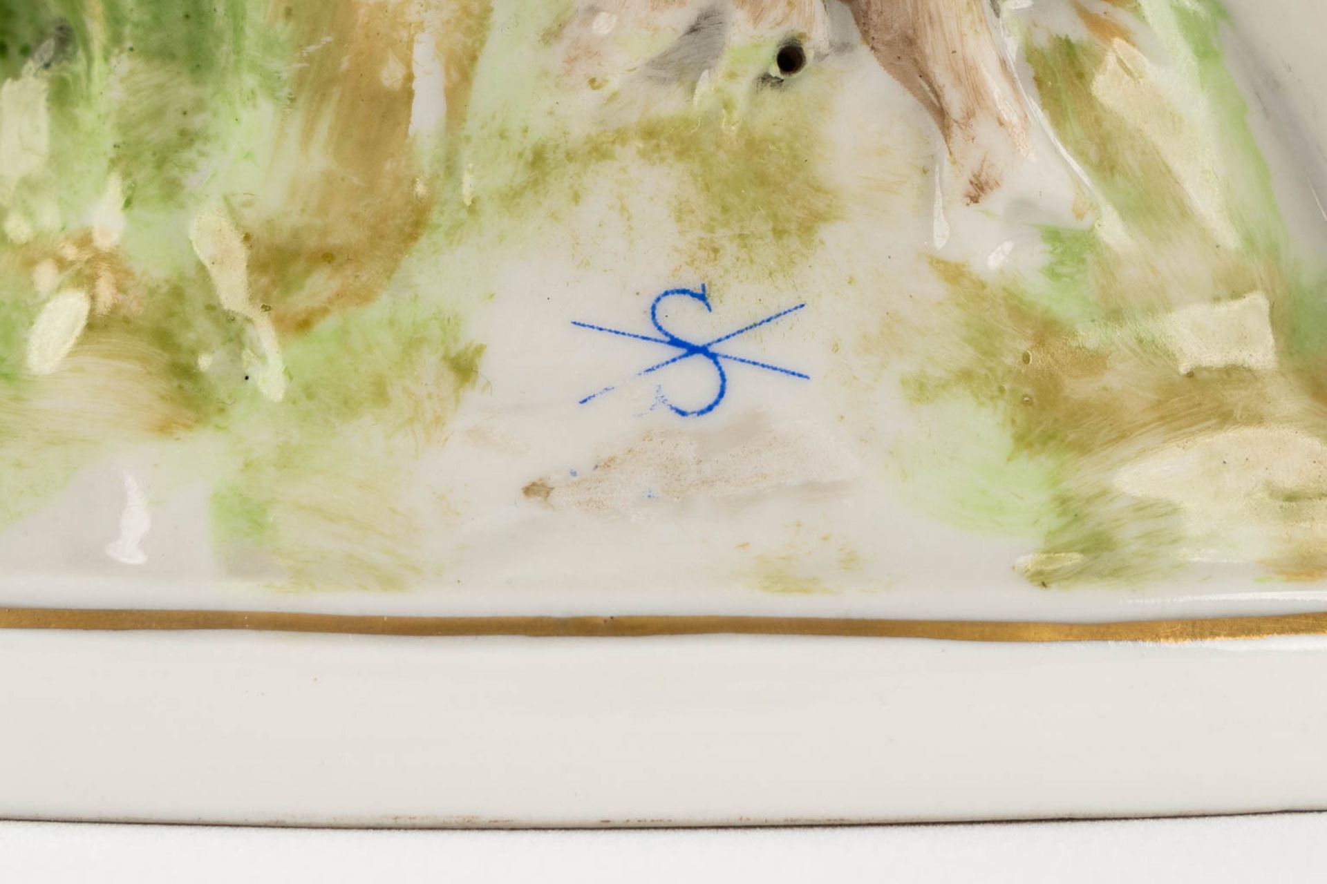 Scheibe Alsbach, three pieces of polychrome porcelain. Saxony, Germany. (L:10 x W:13 x H:20 cm) - Bild 14 aus 15