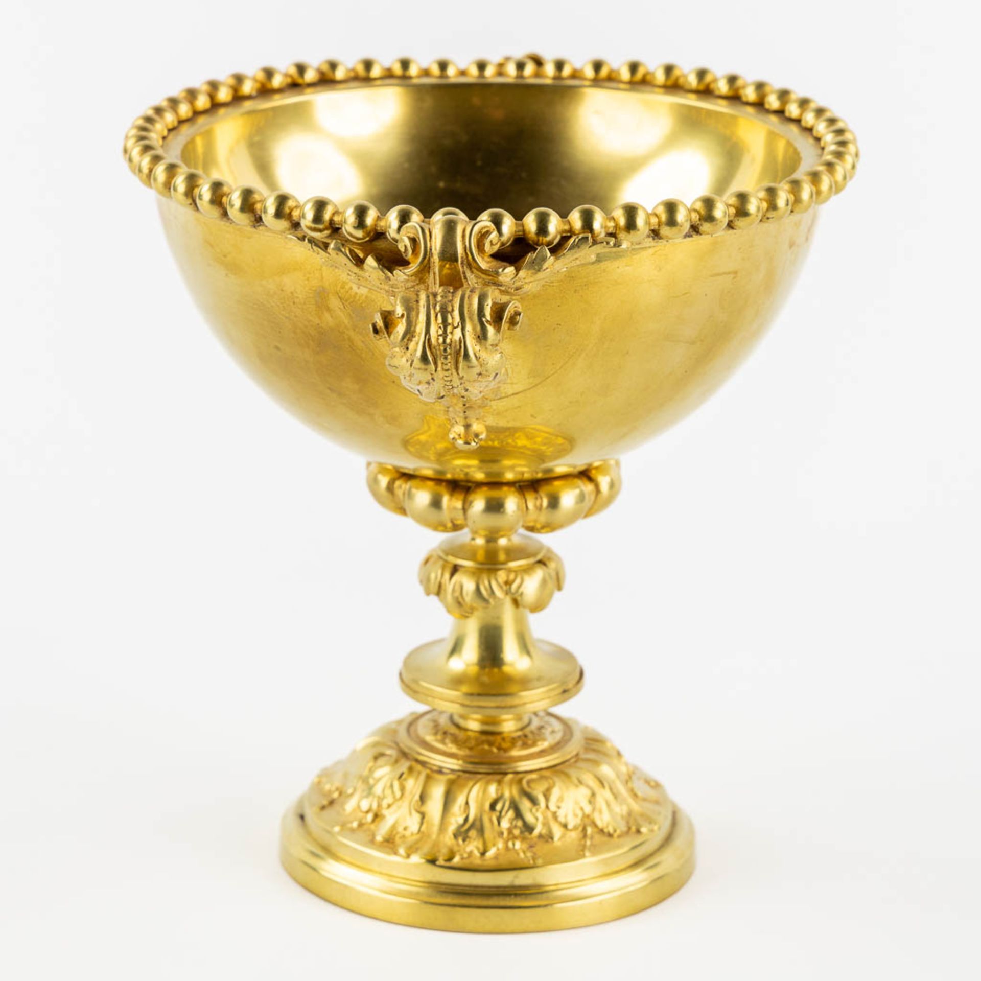 A table centerpiece with acanthus leaves, gilt bronze. 19th C. (L:19 x W:24,5 x H:20 cm) - Bild 3 aus 10