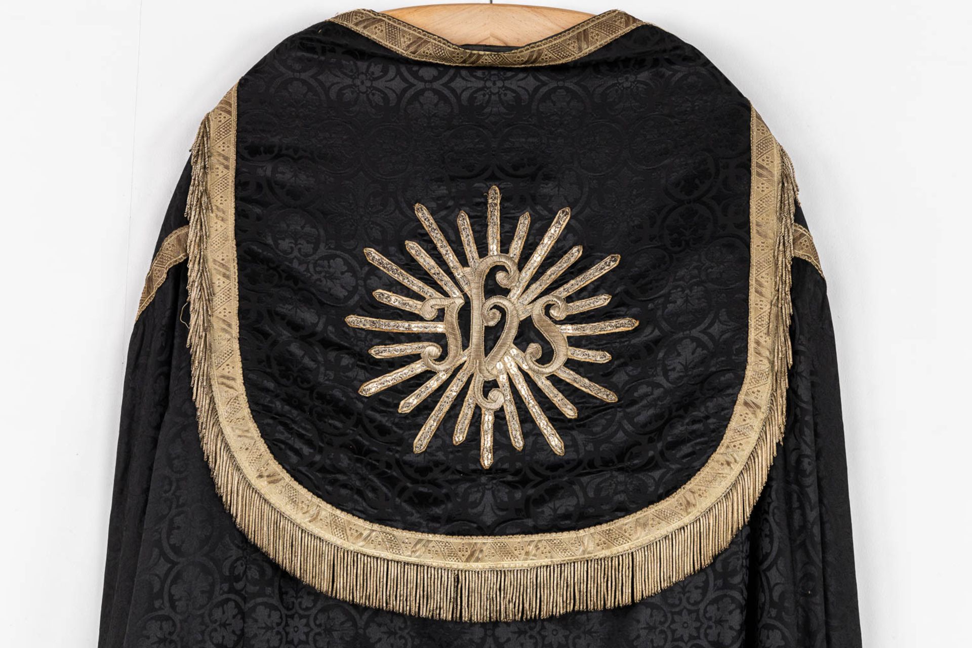 A Cope, Roman Chasuble and Stola, Thick silver brocade embroideries. - Image 4 of 13