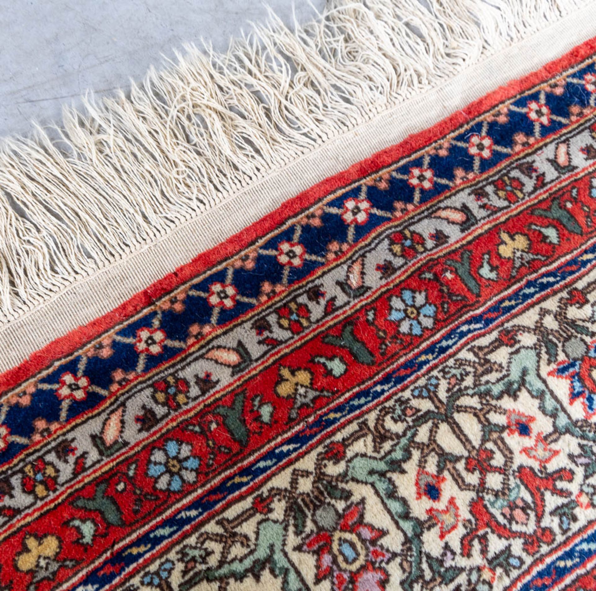 An Oriental hand-made carpet with Arabic Poems, Kashan. (L:382 x W:277 cm) - Bild 3 aus 8