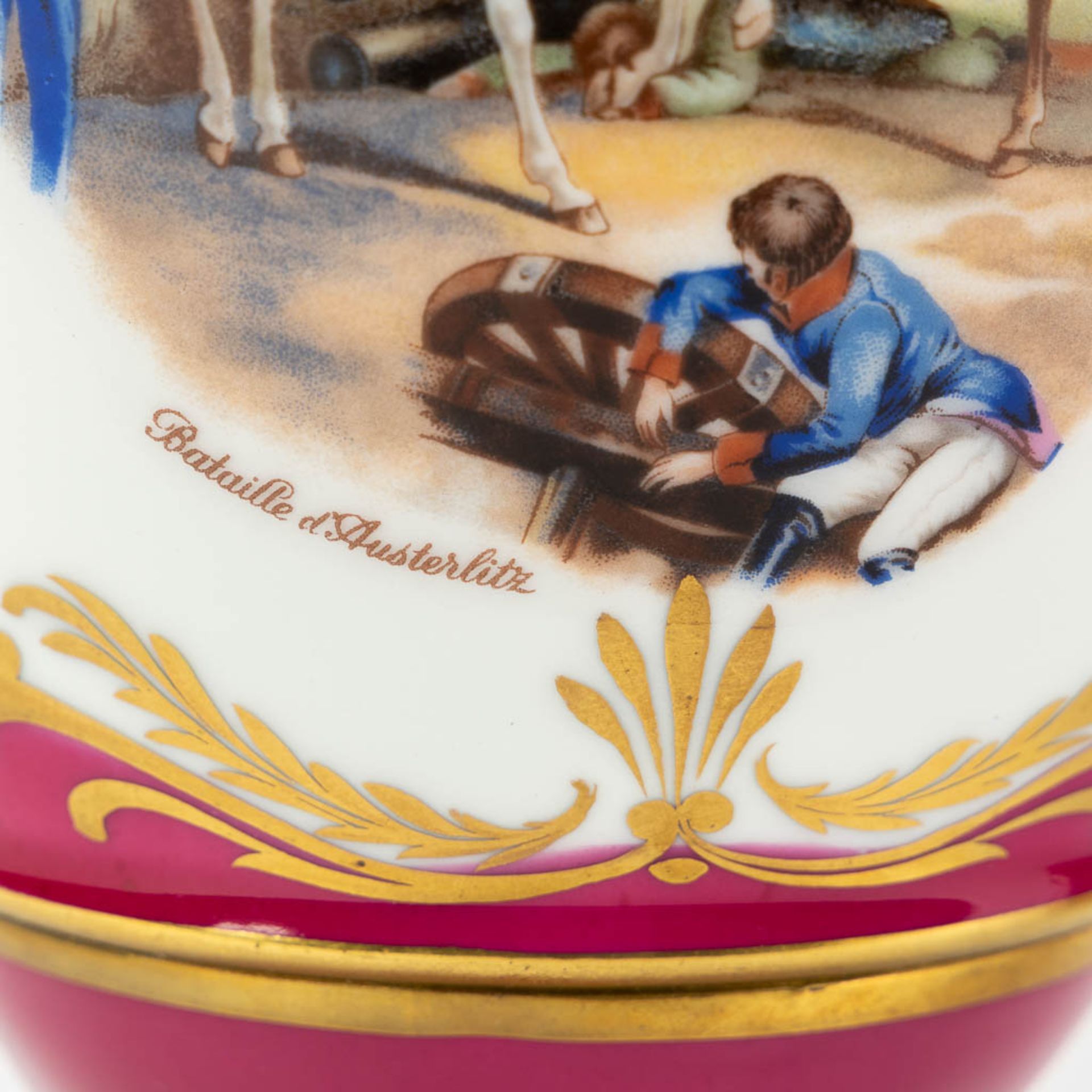 Porcelaine De Couleuvre, a pair of vases decor 'Napoleon', Empire style. (L:17 x W:25 x H:40 cm) - Image 10 of 13