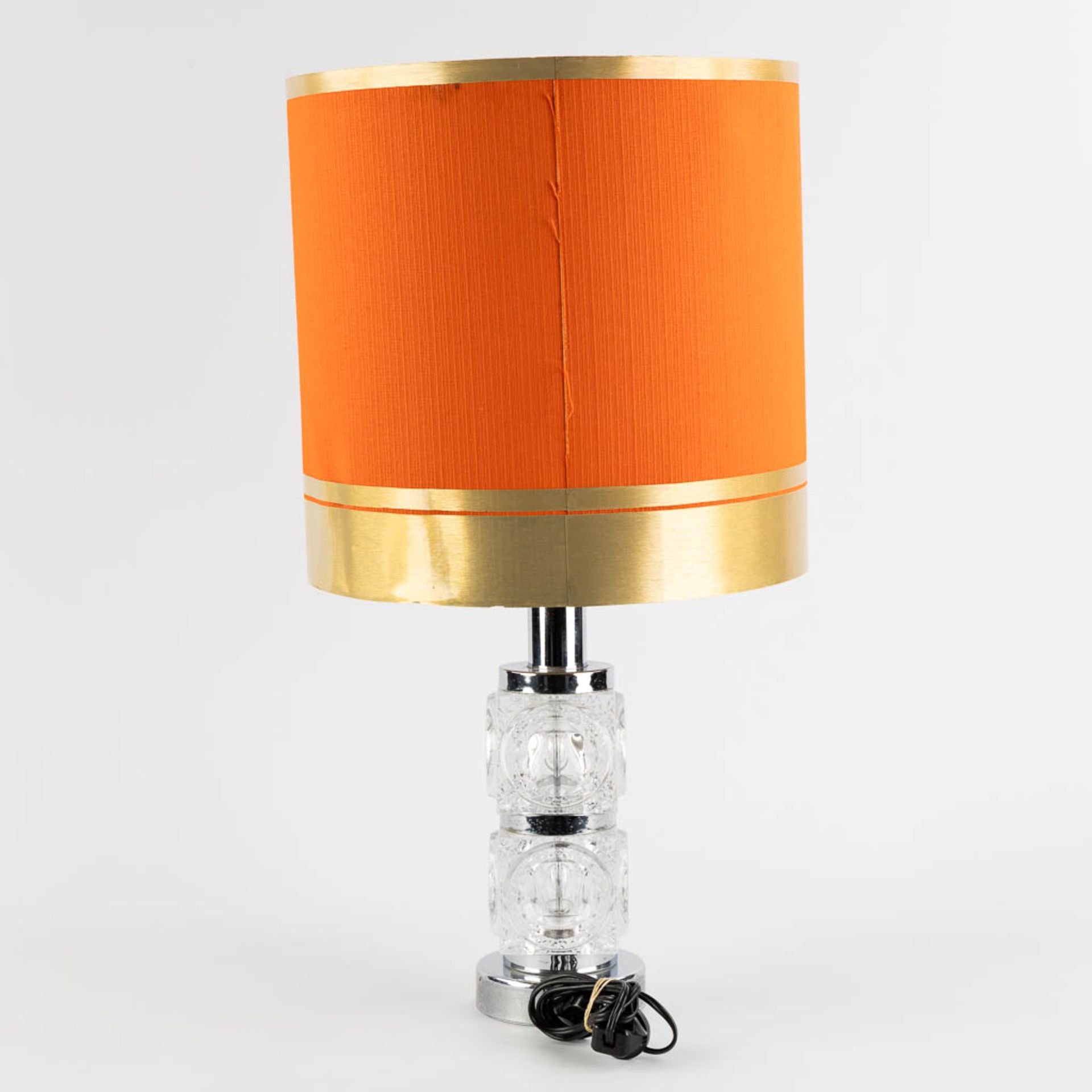 A mid-century table lamp, chromed metal and glass. Circa 1970. (H:37 x D:12,5 cm) - Image 5 of 9