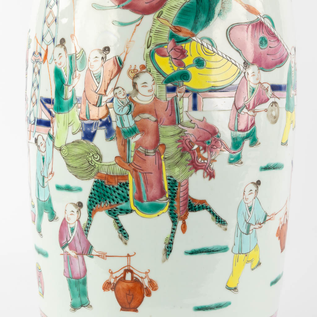 A pair of Chinese Famille Rose vases, Parade with dragons. (H:60 x D:23 cm) - Image 9 of 11