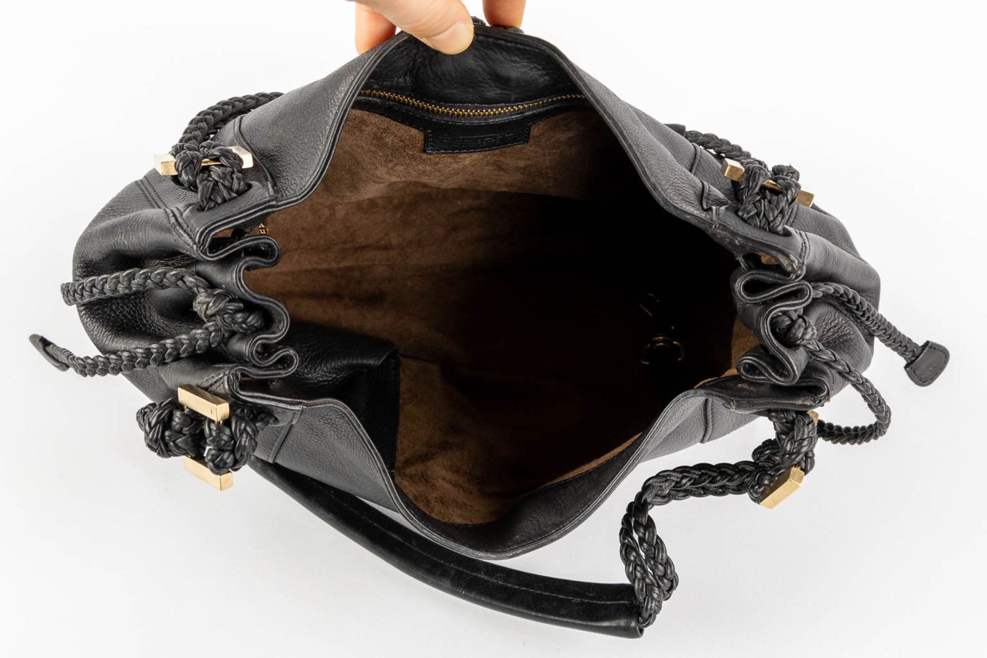 Delvaux Eugène PM, a black leather handbag. (W:38 x H:26 cm) - Image 12 of 19