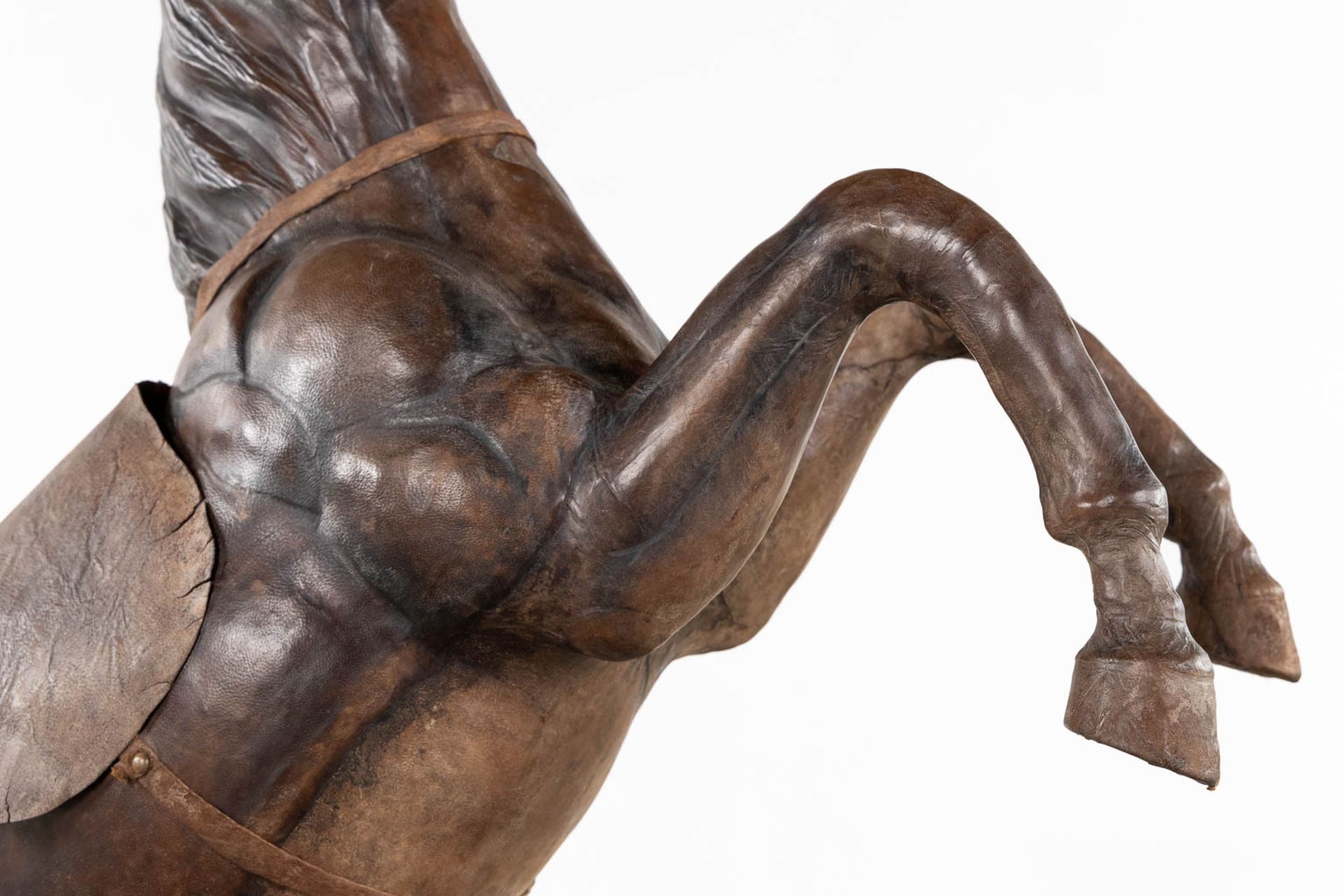 A decorative 'Prancing Horse', leather. (L:27 x W:67 x H:100 cm) - Bild 9 aus 12