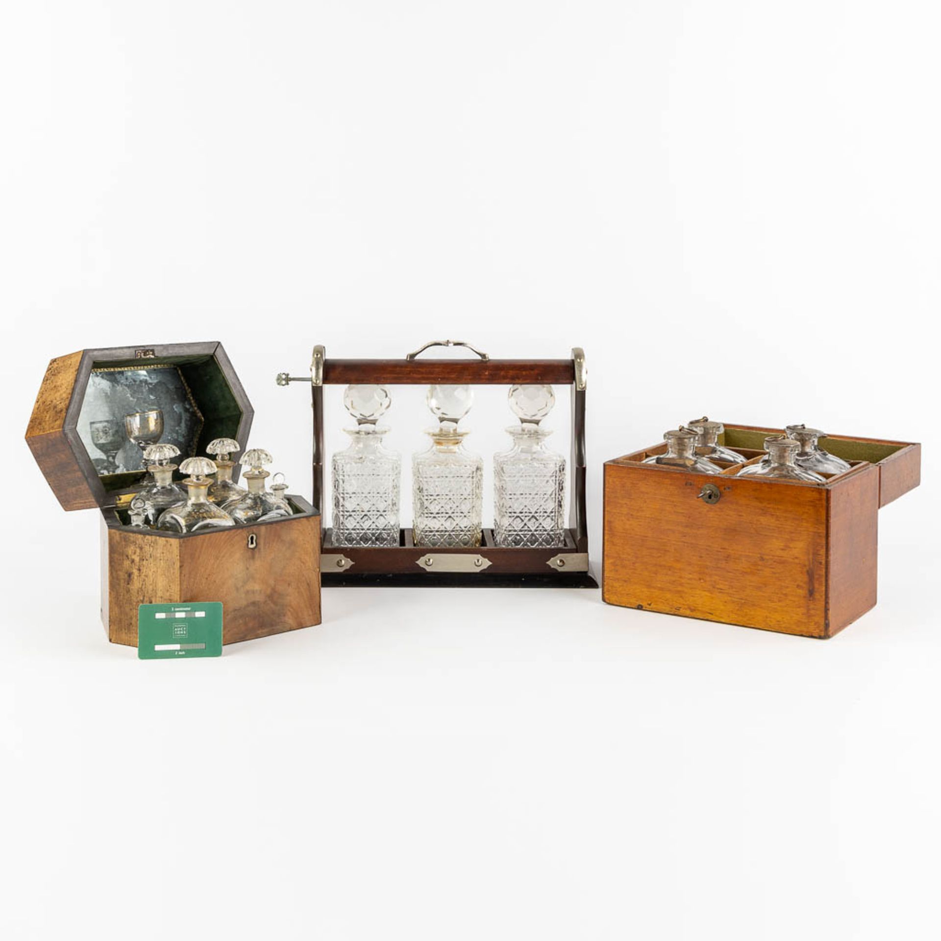 Three 'Cave à Liqueur', Liquor boxes. 19th and 20th C. (L:14 x W:35 x H:28 cm) - Bild 2 aus 9