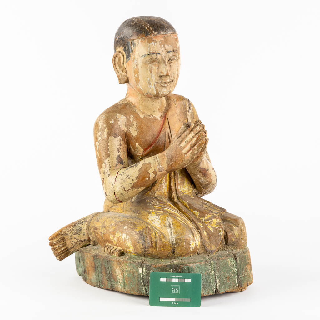 An antique wood-sculptured figurine of a monk. 18th/19th C. (L:36 x W:30 x H:47 cm) - Image 2 of 10