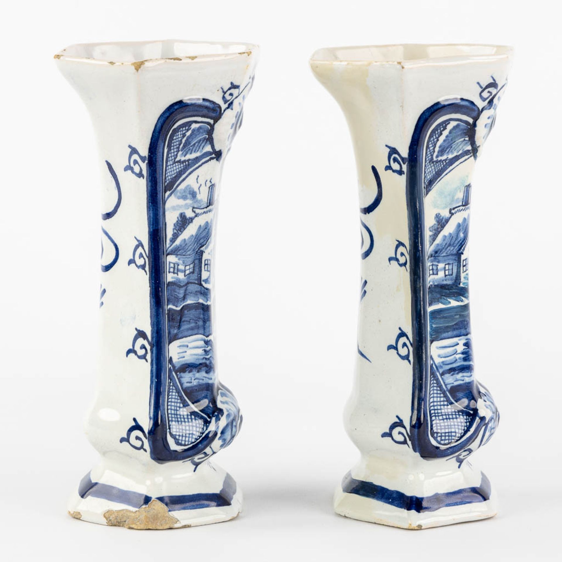 Delft, 'De Drie Klokken' A 5-piece 'Kaststel', added a 'De Porceleyne Klaauw' Peacock plate. 18th. ( - Image 25 of 26