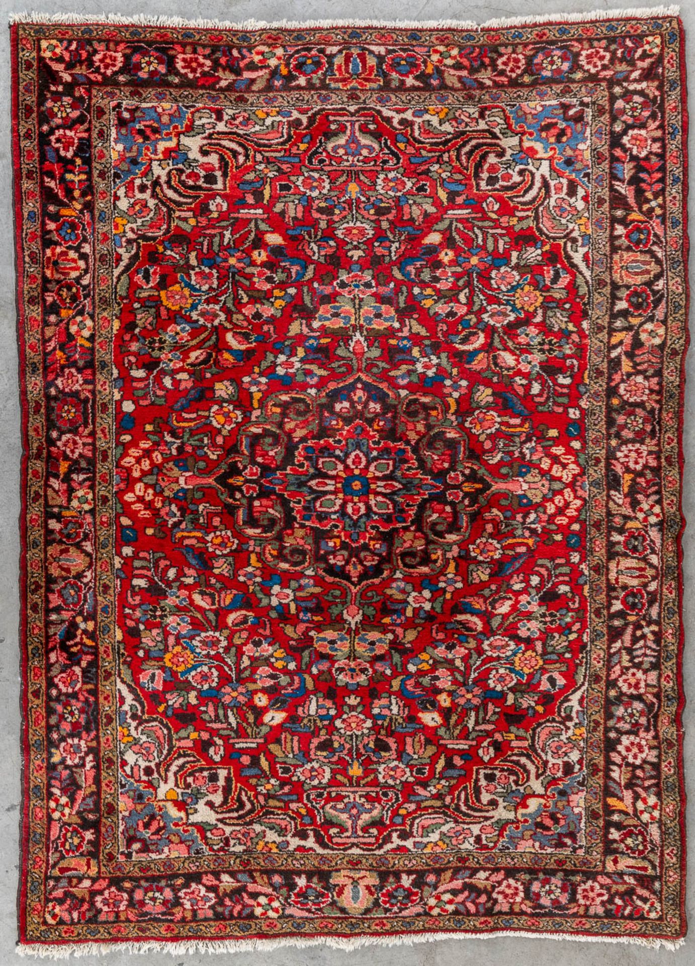 An Oriental hand-made carpet, Kashan. (L:217 x W:158 cm)