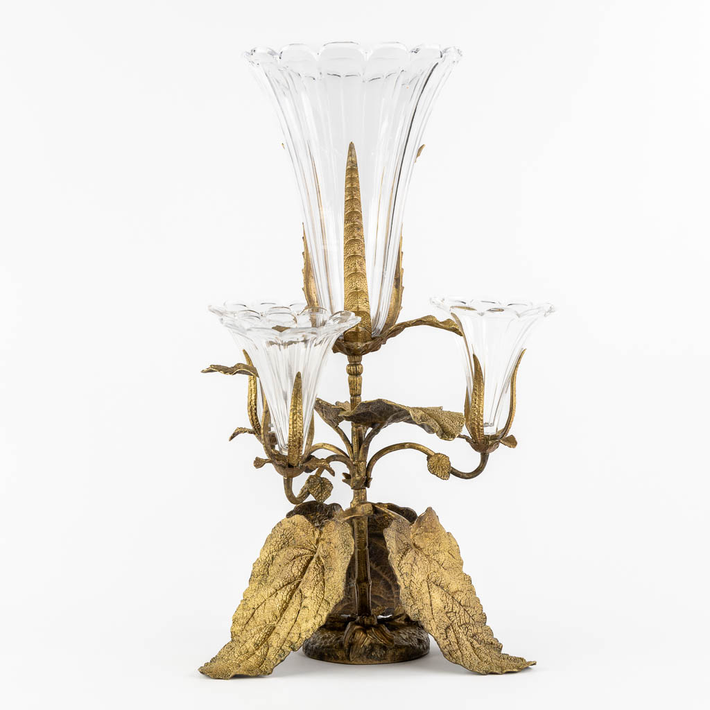 An 'Epergne' or 'Table Centerpiece', bronze and glass trumpet vases. (H:71 x D:44 cm) - Image 4 of 11
