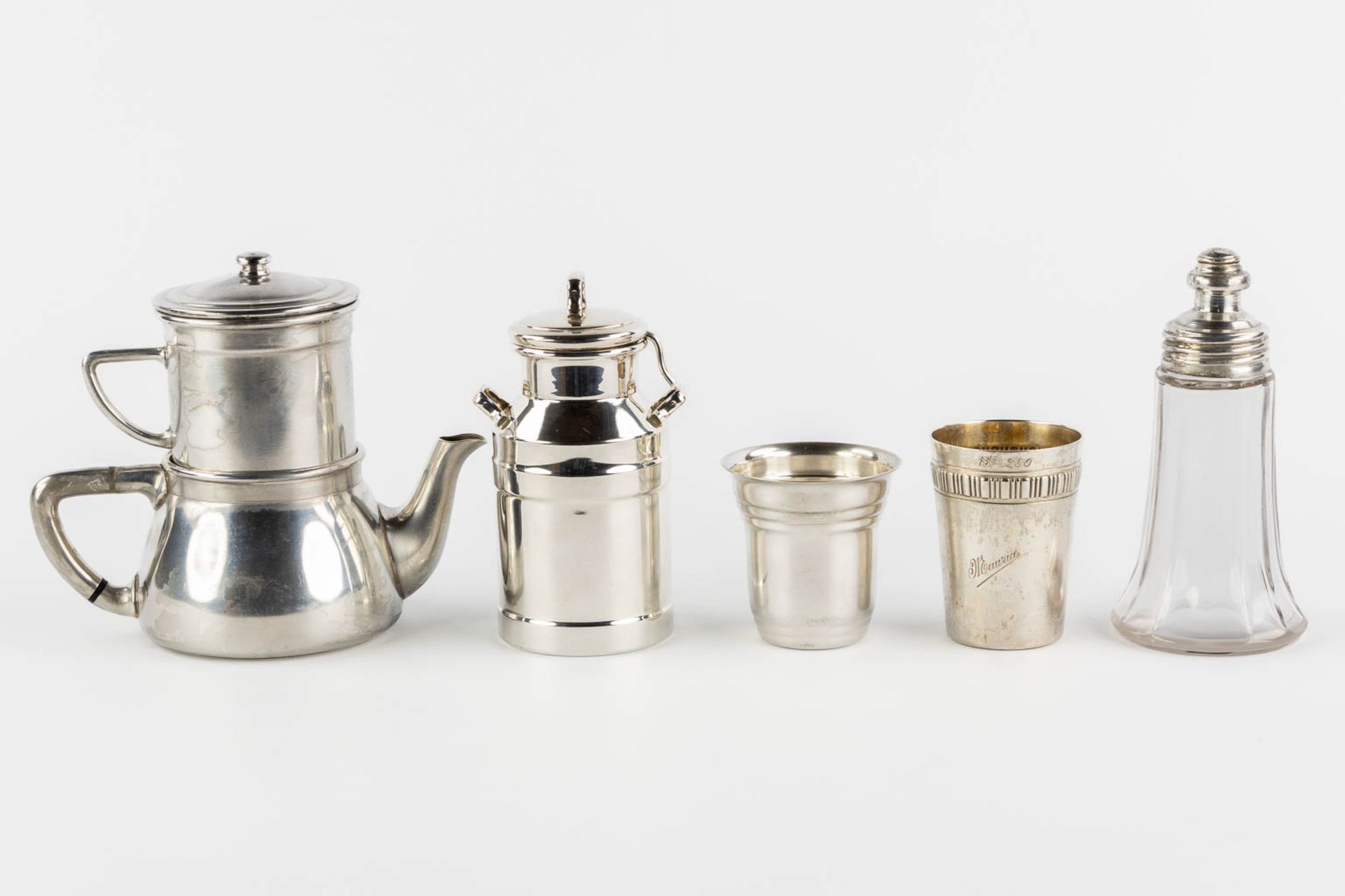 A large collection of silver and silver-plated objects, table accessories and serving ware. (L:16 x  - Bild 7 aus 29