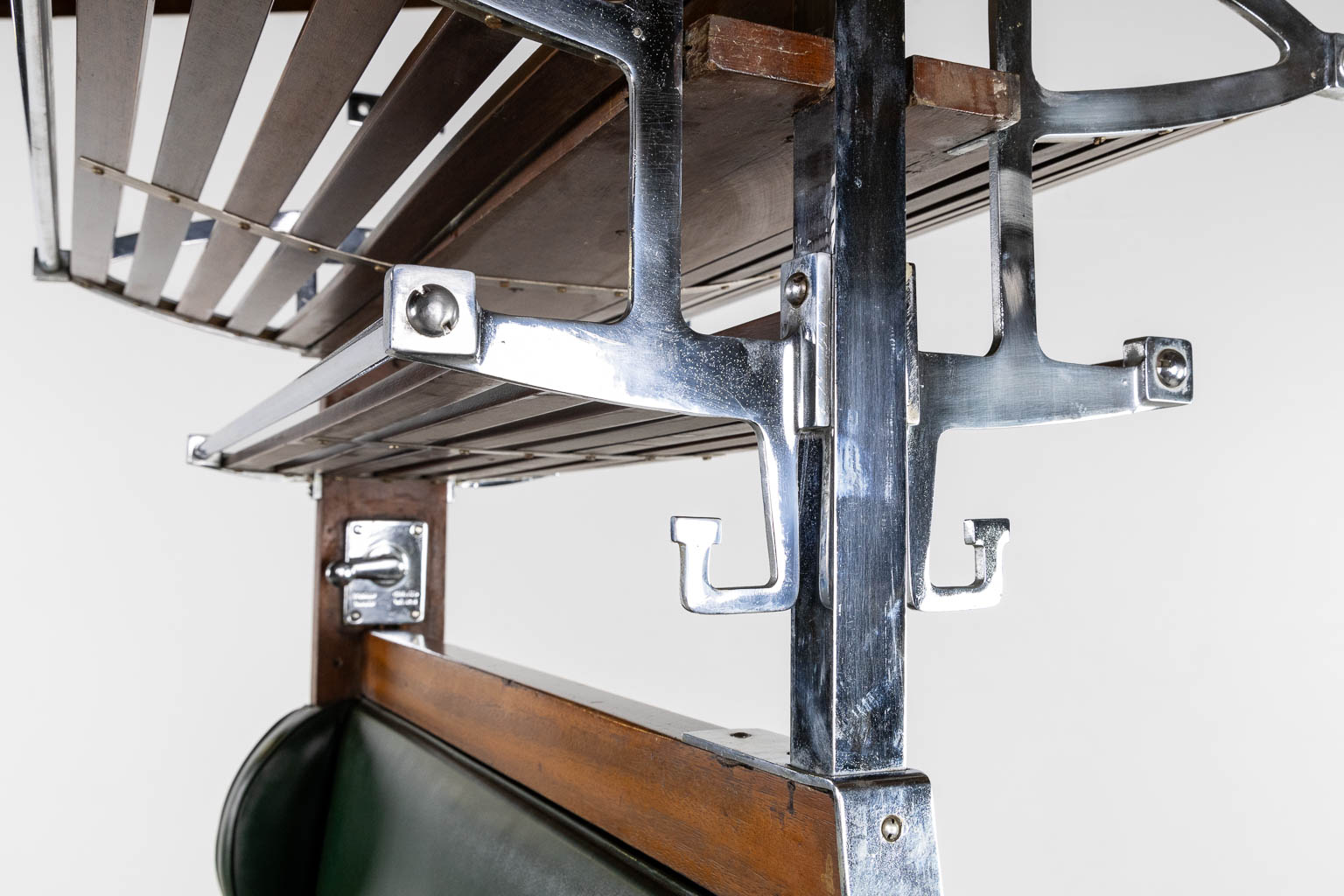 Henry VAN DE VELDE (1863-1957) 'Train Coupe Bench, 2nd Class'. (L:105 x W:130 x H:195 cm) - Image 13 of 13