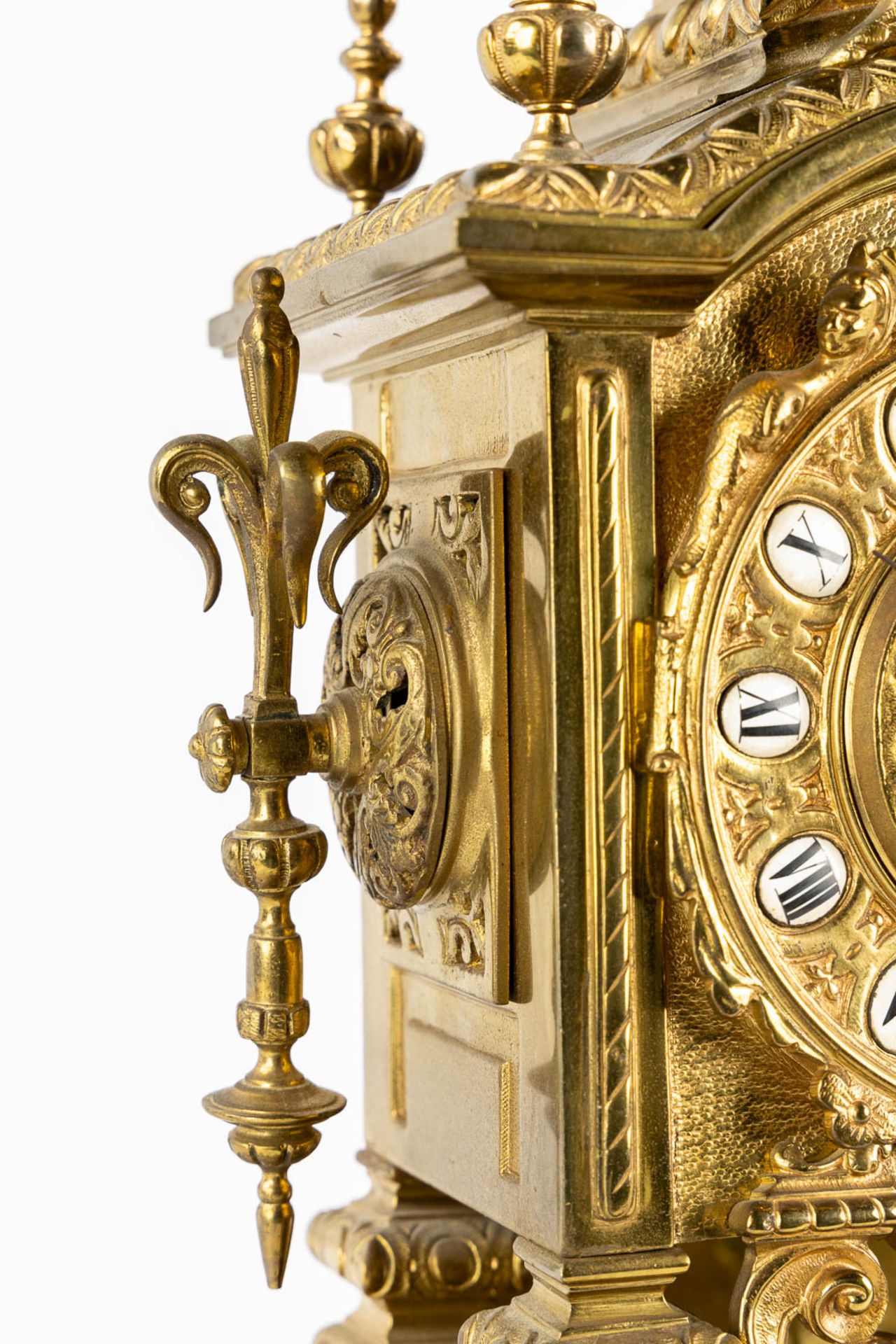 A mantle clock, bronze decorated with angels. Circa 1900. (L:21 x W:27 x H:54 cm) - Image 12 of 13