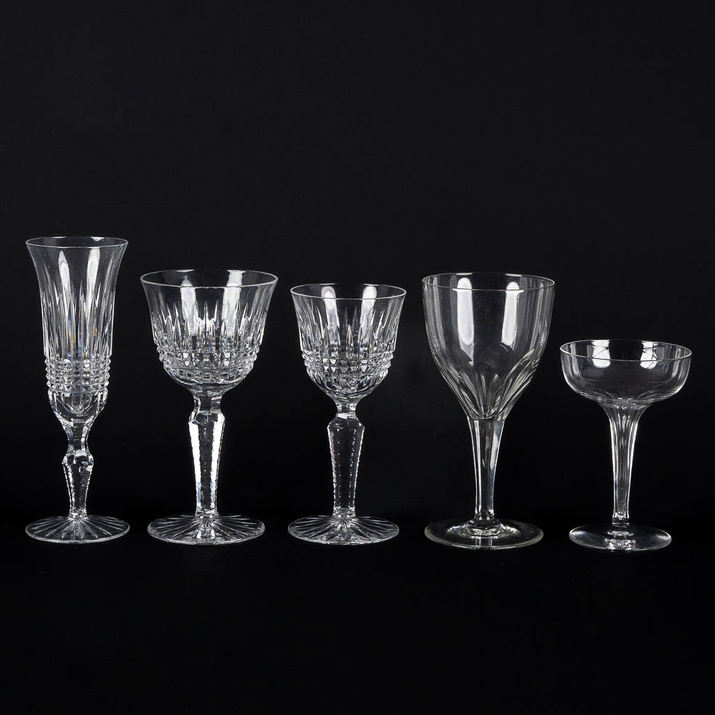 Val Saint Lambert and others, a large glass service. (H:20,1 cm) - Image 3 of 9