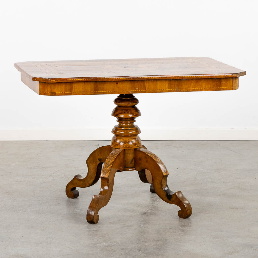 A side table, marquetry inlay with a 'Battle Cart'. 19th C. (L:60 x W:90 x H:62 cm)