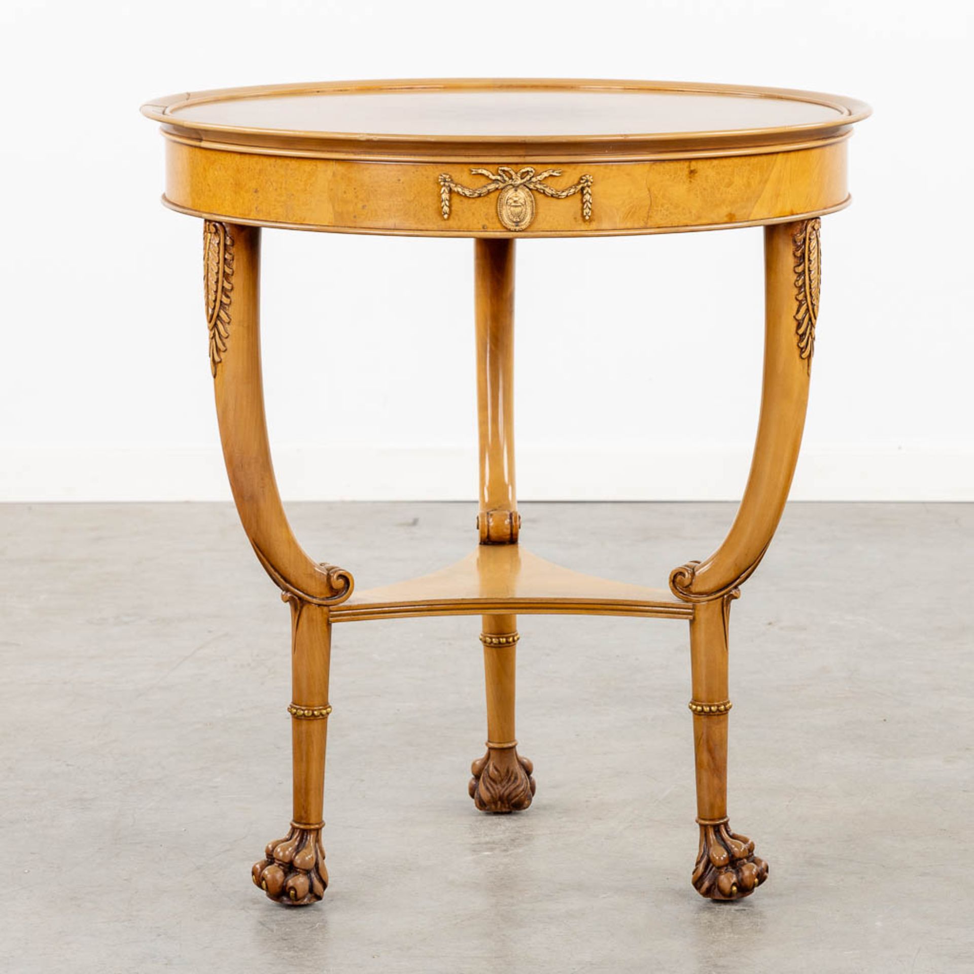 Colombo Mobili, a round side table, empire style. 20th C. (H:68 x D:62 cm) - Bild 5 aus 12