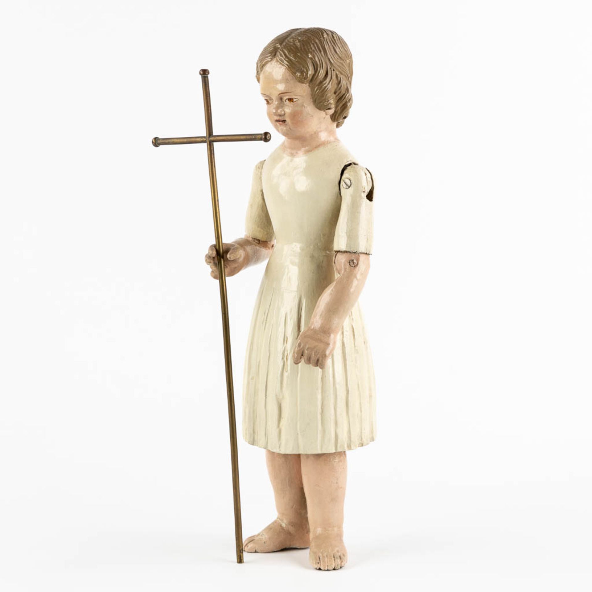 An antique patinated and wood-sculptured doll. 19th C. (L:11,5 x W:17 x H:45 cm) - Image 4 of 12