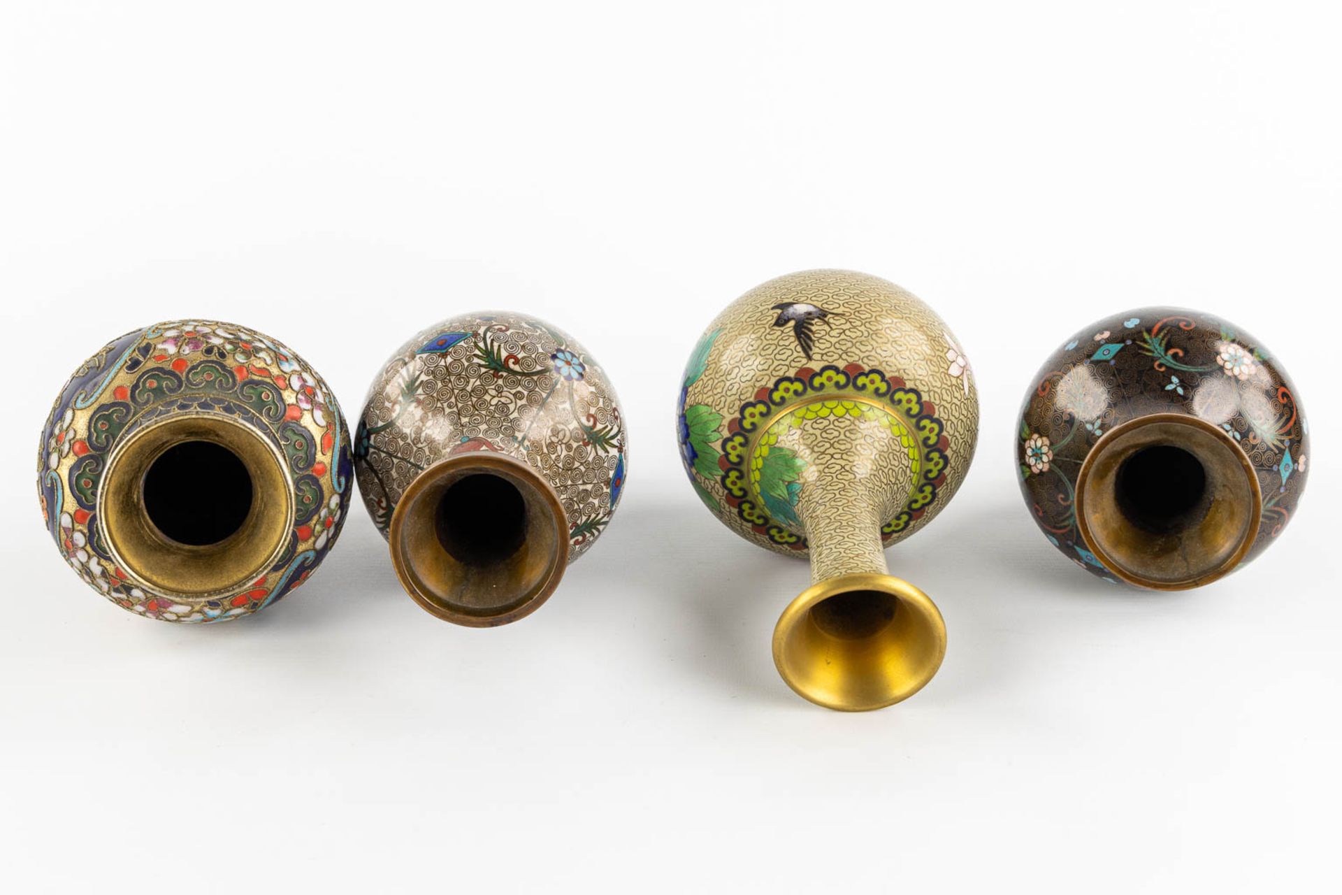 Twelve pieces of Cloisonné enamelled vases and trinklet bowls. Three pairs. (H:23 cm) - Image 8 of 14