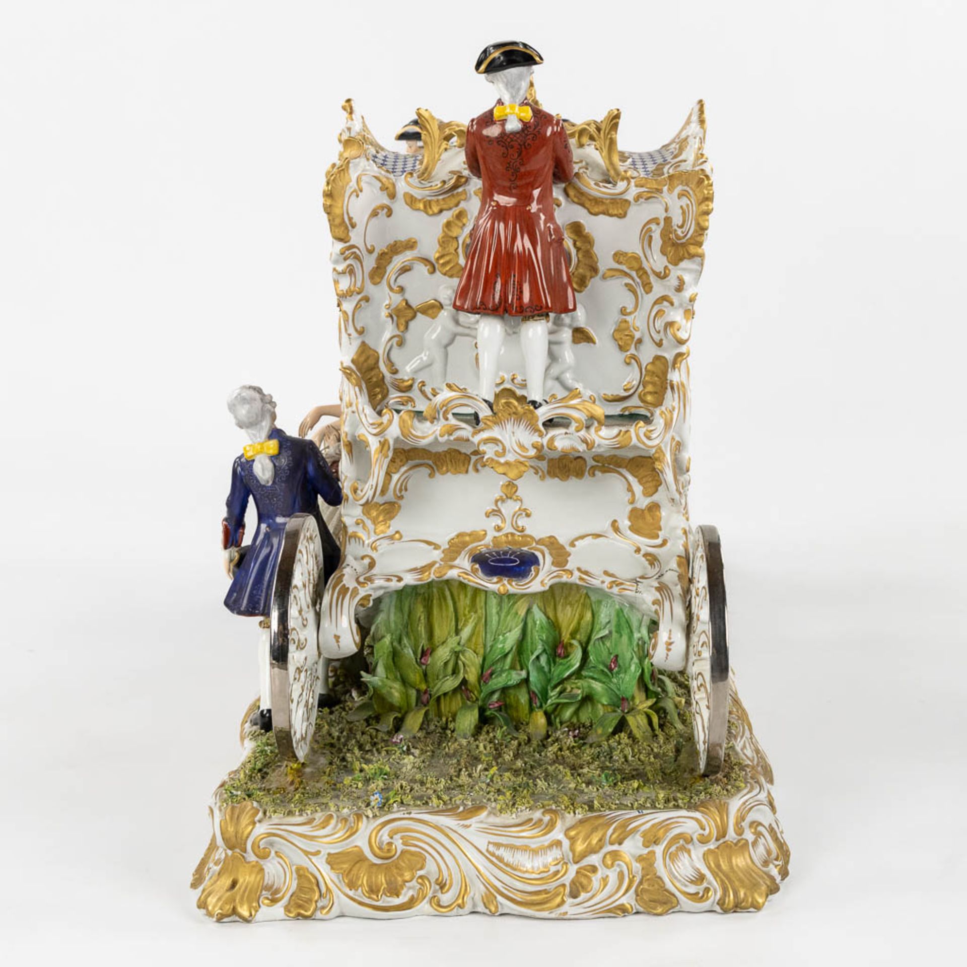 Capodimonte, an exceptionally large horse-drawn carriage, polychrome porcelain. (L:90 x W:40 x H:54 - Image 11 of 14