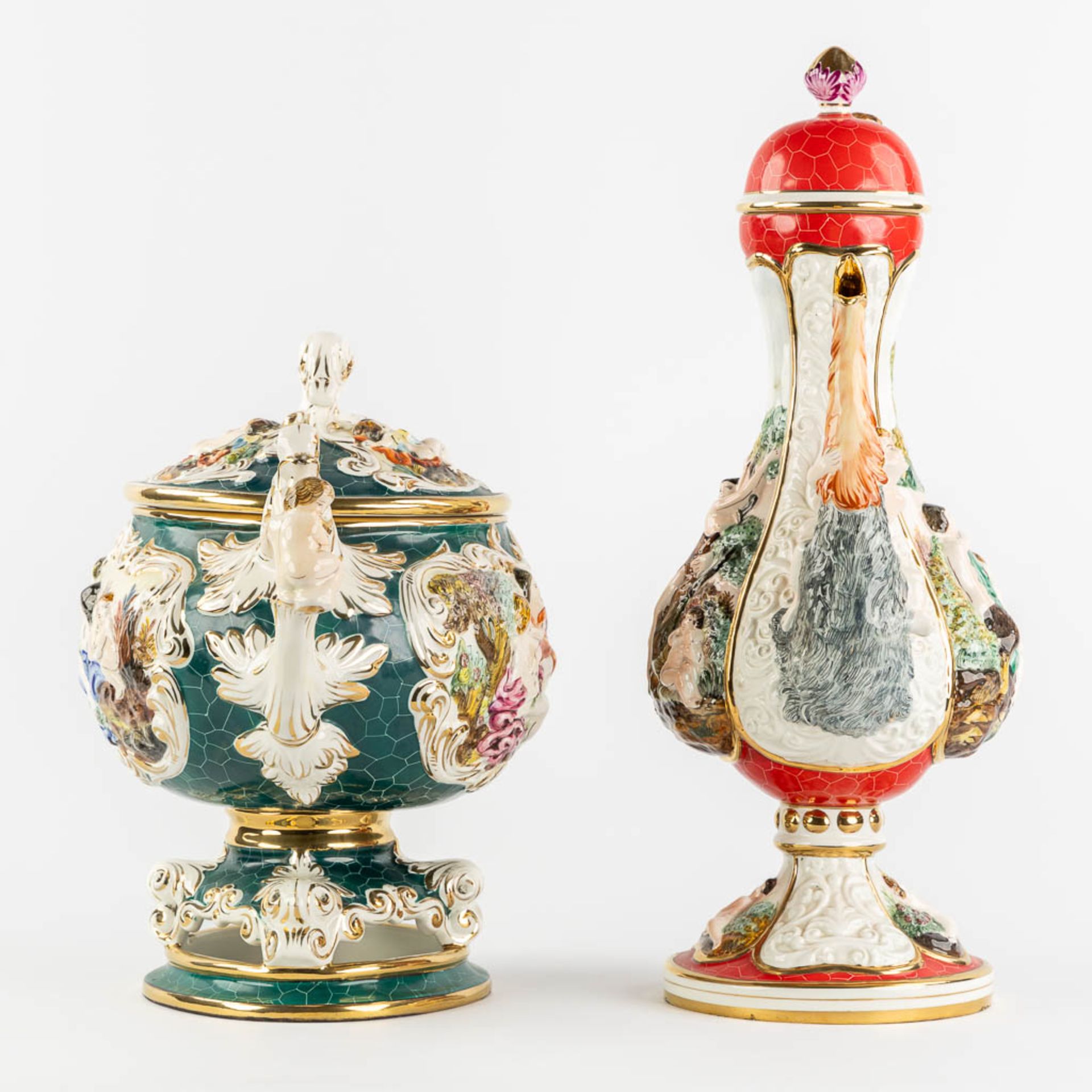 Two vases and a plate, glazed faience, Capodimonte, Italy. (L:21 x W:30 x H:54 cm) - Bild 4 aus 28