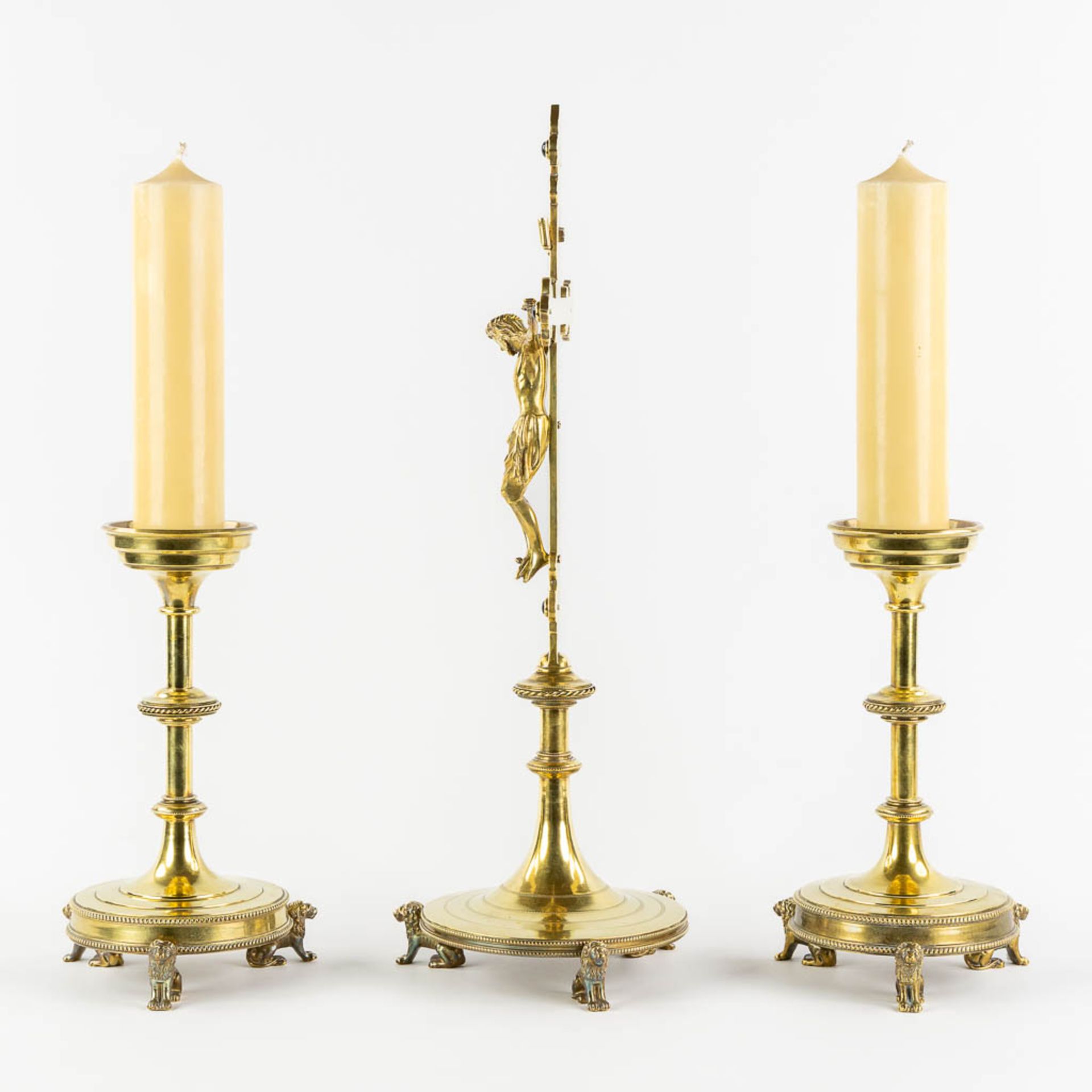 An altar crucifix and matching candelabra, Brass, Gothic revival, probably made by Bourdon, Ghent. ( - Image 5 of 11