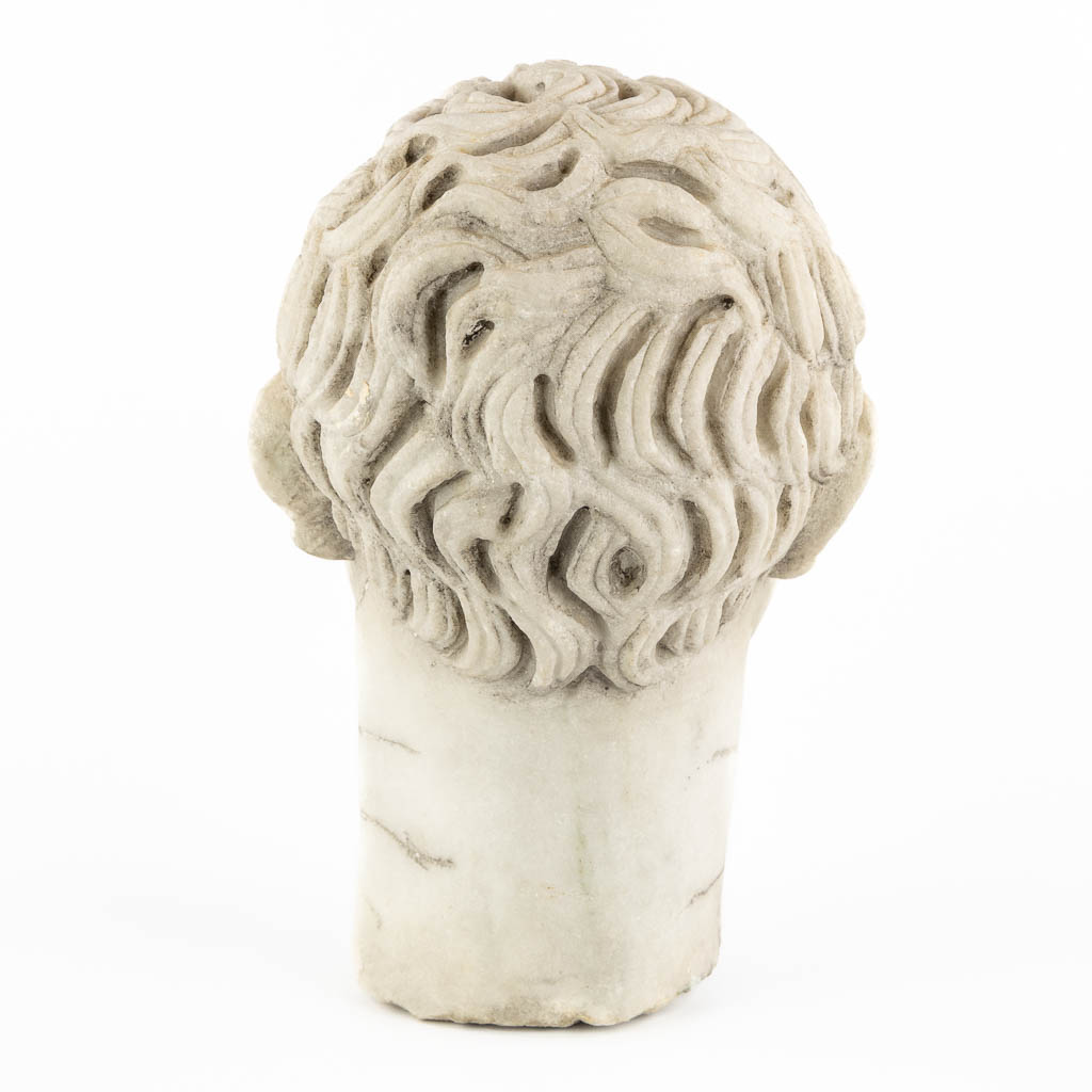 Head of a man, sculptured Carrara marble. 19th C. (L:19 x W:24 x H:30 cm) - Image 5 of 12
