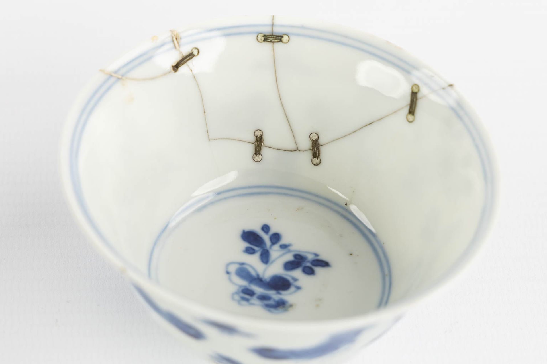Seven cups and a saucer, Chinese porcelain, Kangxi, Yongzheng and Qianlong period. 18th C. (H:4,5 x - Image 8 of 13