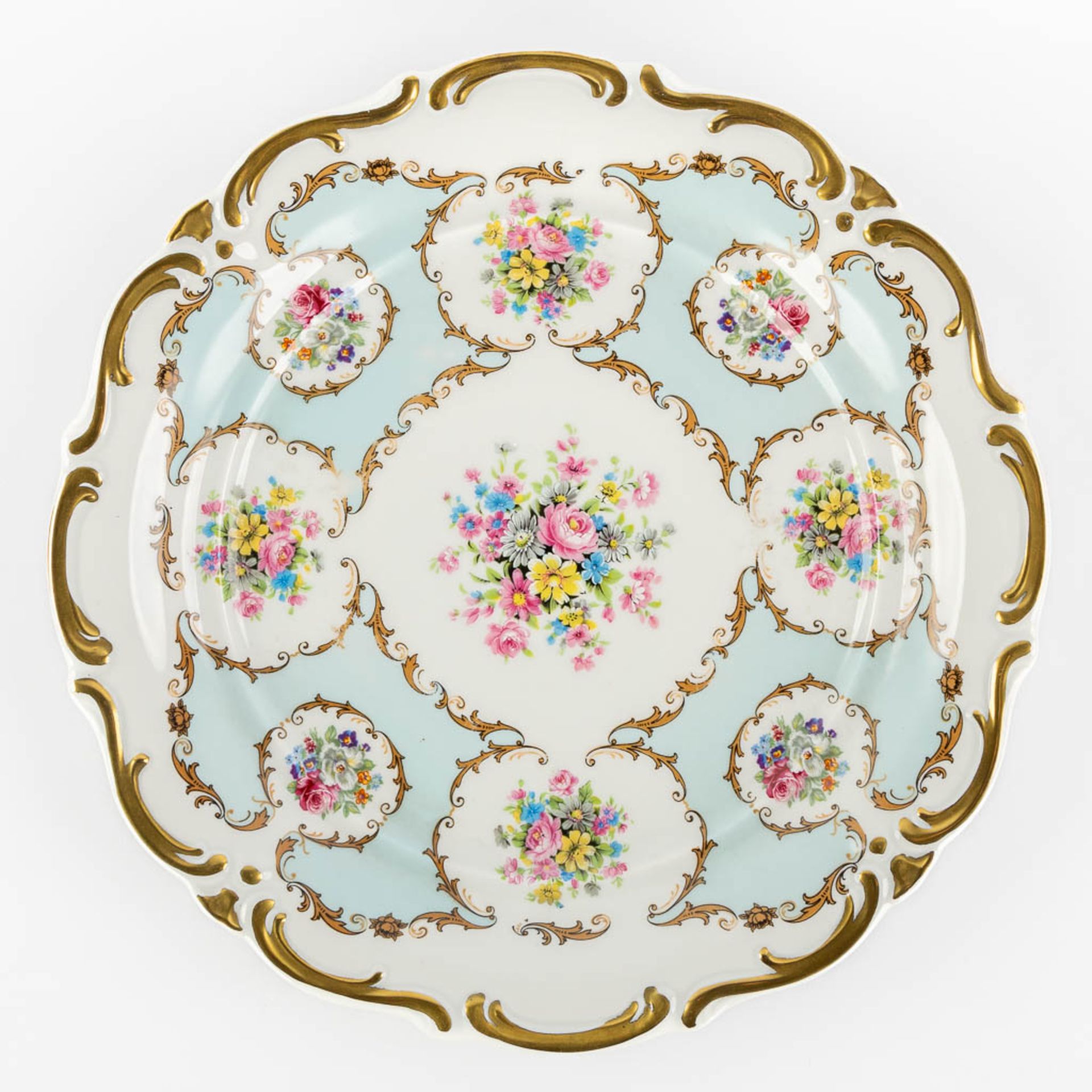 Limoges, a tureen on a large platter. Hand-painted flower decor. (D:31 cm) - Image 7 of 13