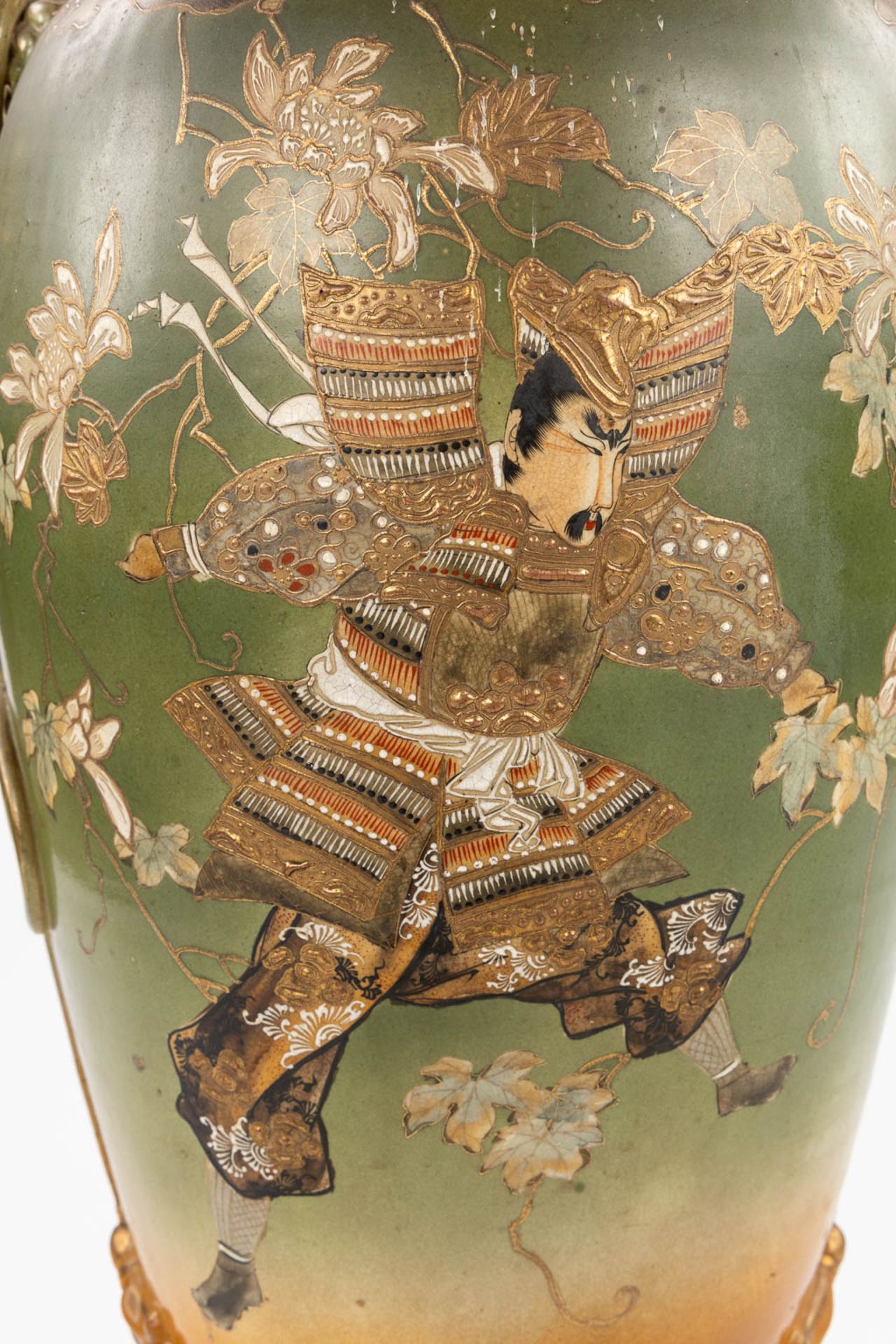 A decorative Japanese vase with Warrior scène. (H:89 x D:35 cm) - Image 8 of 9