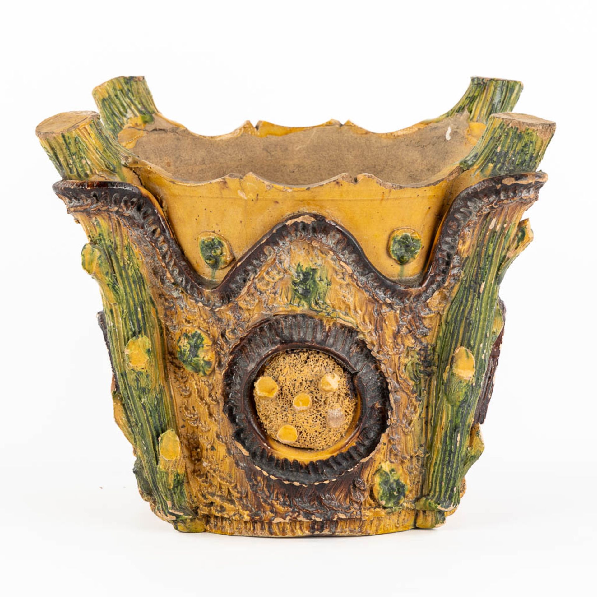 A 'Faux Bois' cache-pot, Terracotta, France. Circa 1900. (L:26 x W:28 x H:24 cm) - Image 3 of 13