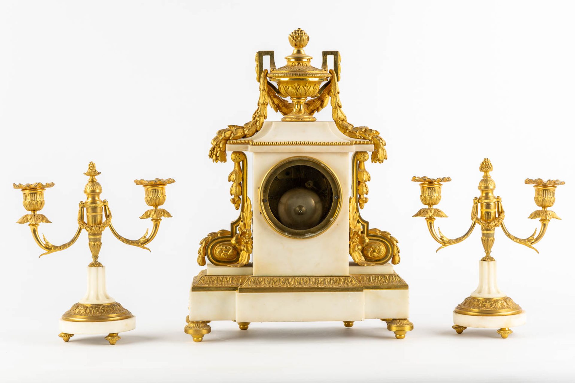 Lépine, a three-piece mantle garniture clock and candelabra. France, 19th C. (L:15 x W:31 x H:42 cm) - Image 5 of 10