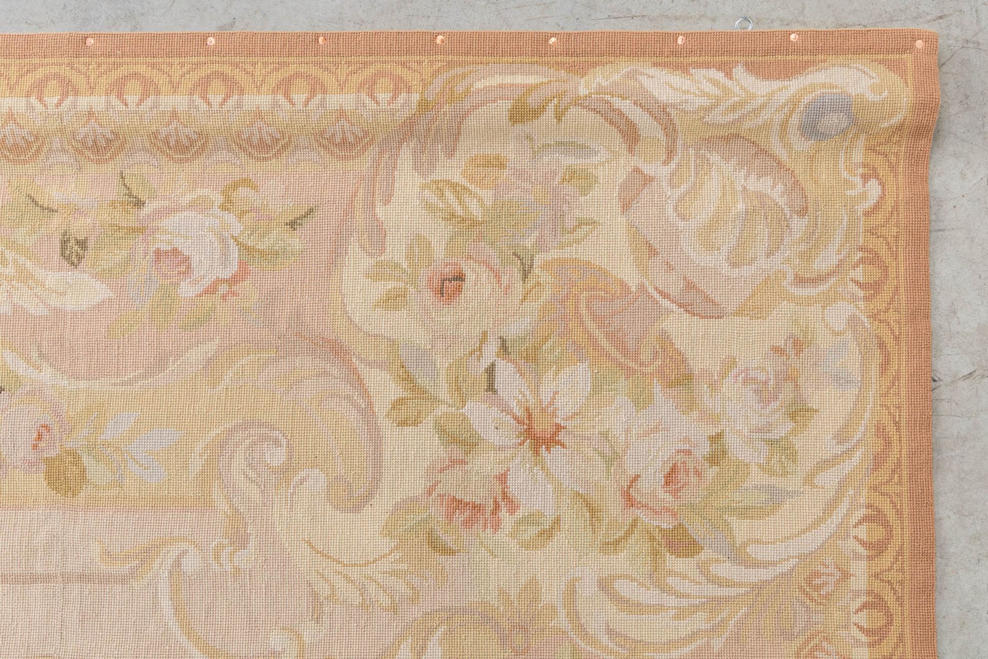 A pair of large Aubusson carpets. (L:304 x W:240 cm) - Bild 9 aus 21