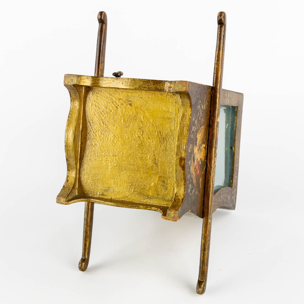 A miniature Jewelry box in the shape of a 'Sedan Chair', circa 1900. (L:25 x W:12,5 x H:20 cm) - Image 12 of 12