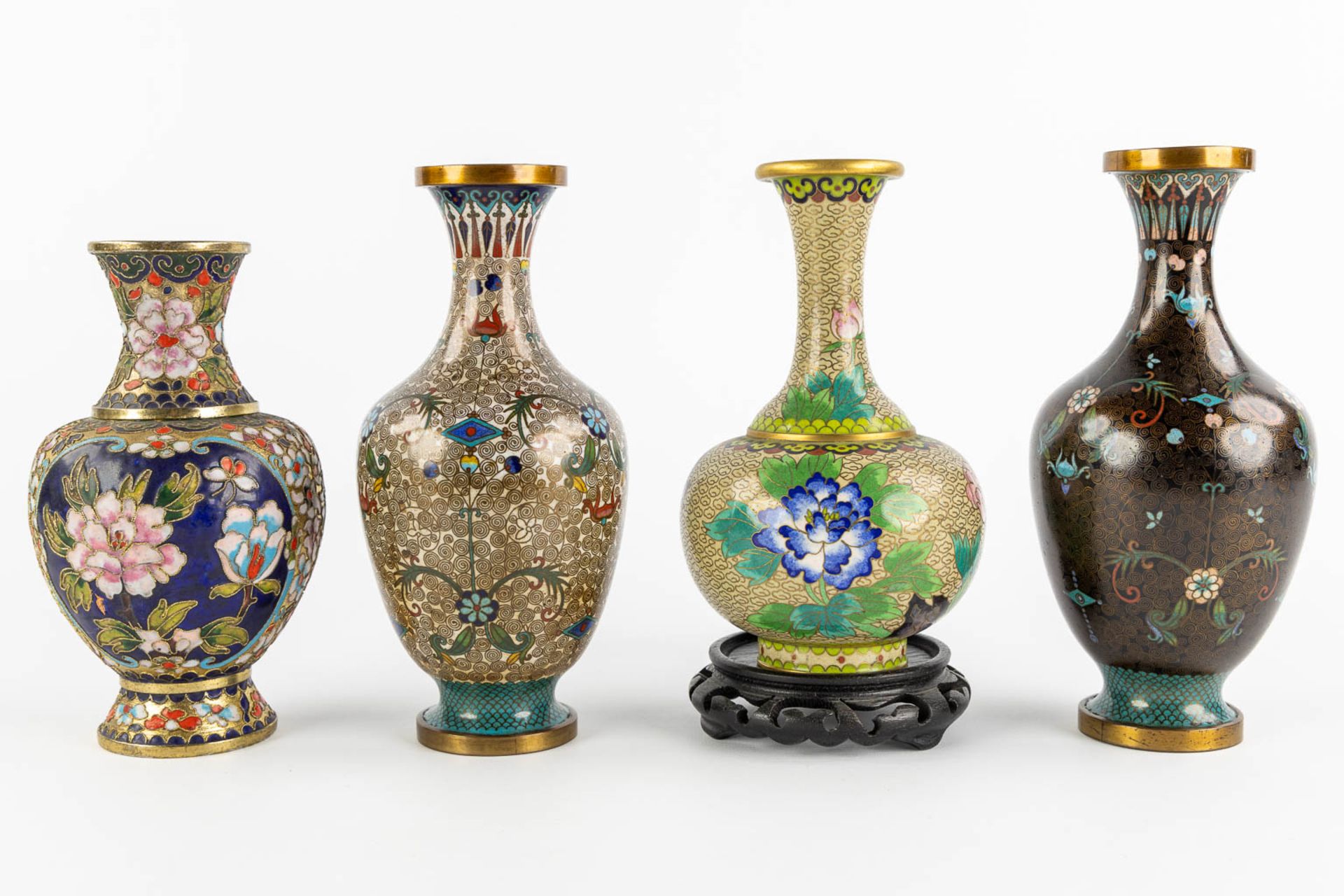Twelve pieces of Cloisonné enamelled vases and trinklet bowls. Three pairs. (H:23 cm) - Image 6 of 14