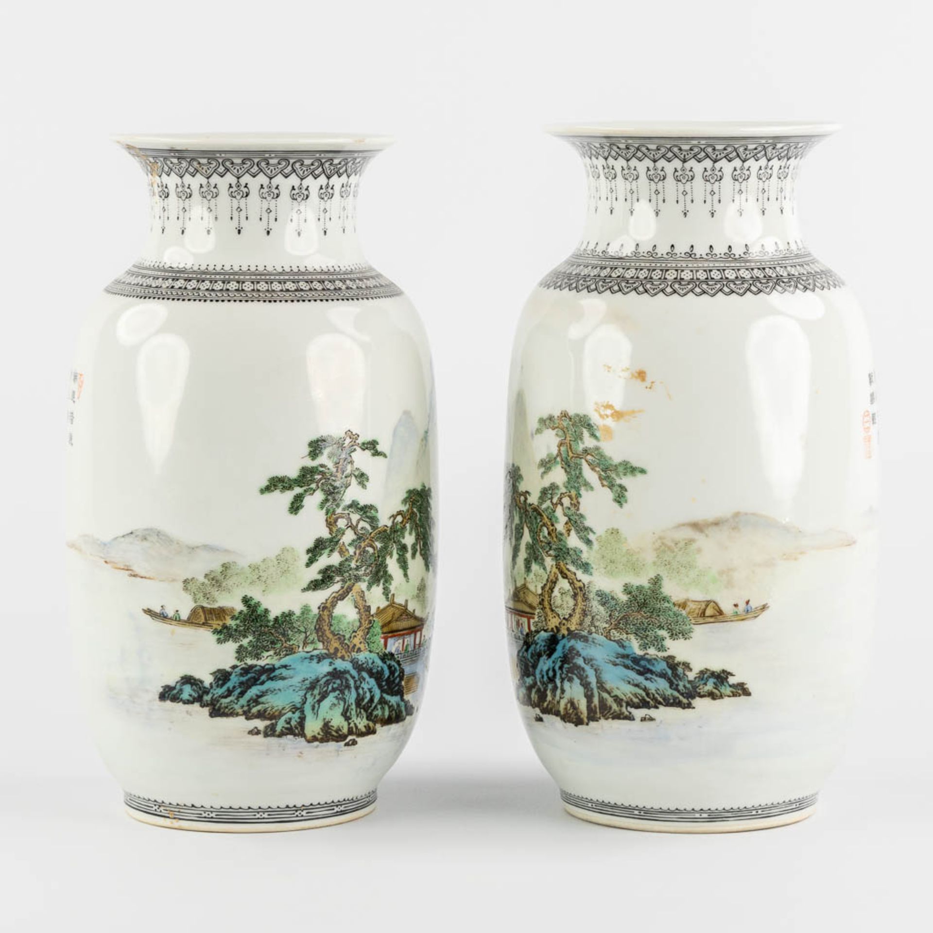 A pair of Chinese vases with a mountain landscape, 20th C. (H:24 x D:14 cm) - Image 3 of 12
