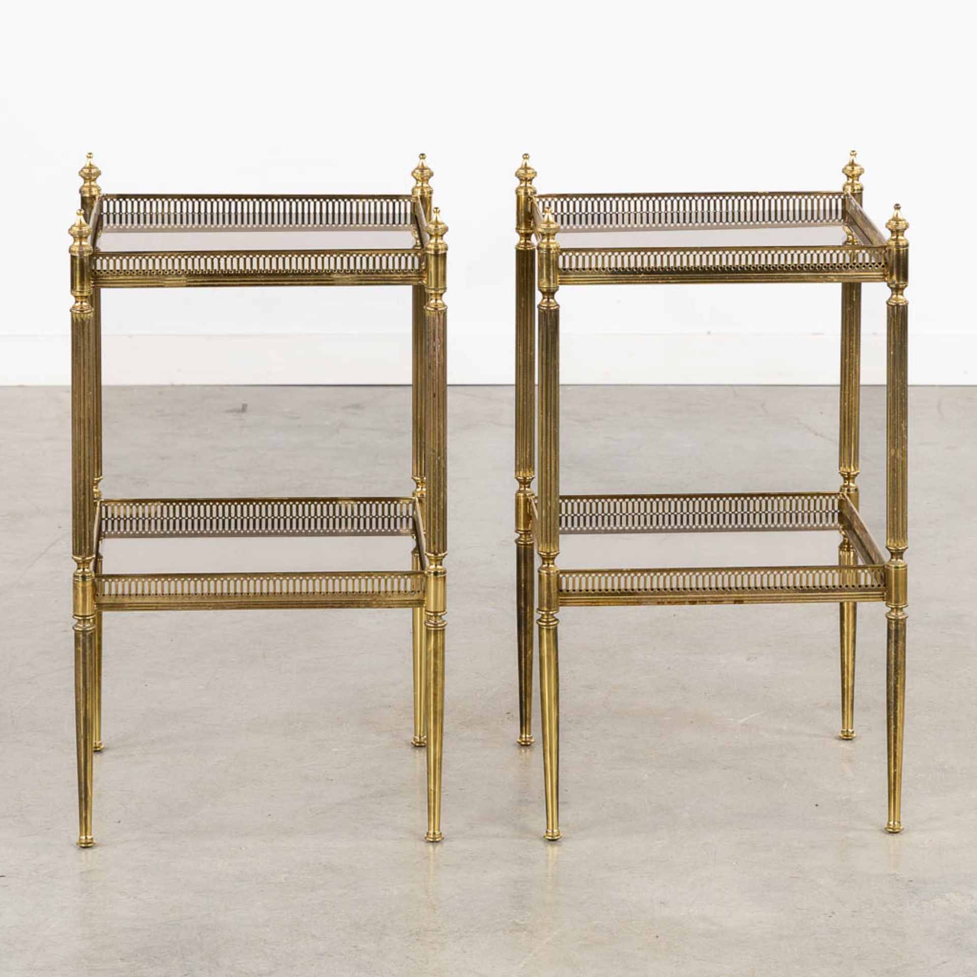 A pair of two-tier side tables in the style of Maison Jansen. (L:34 x W:34 x H:59 cm) - Bild 6 aus 9