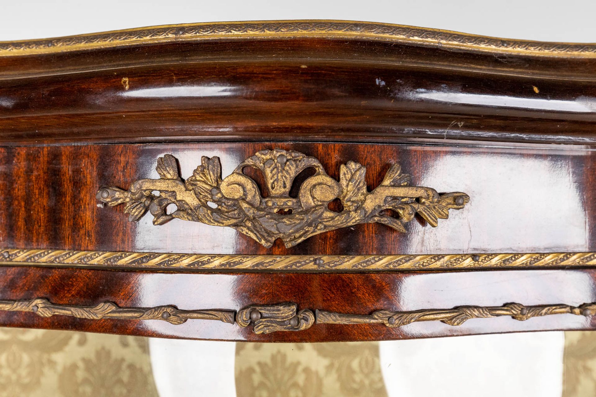 A vintage display cabinet, curved glass mounted with bronze in Louis XV style. (L:35 x W:80 x H:140 - Image 9 of 16