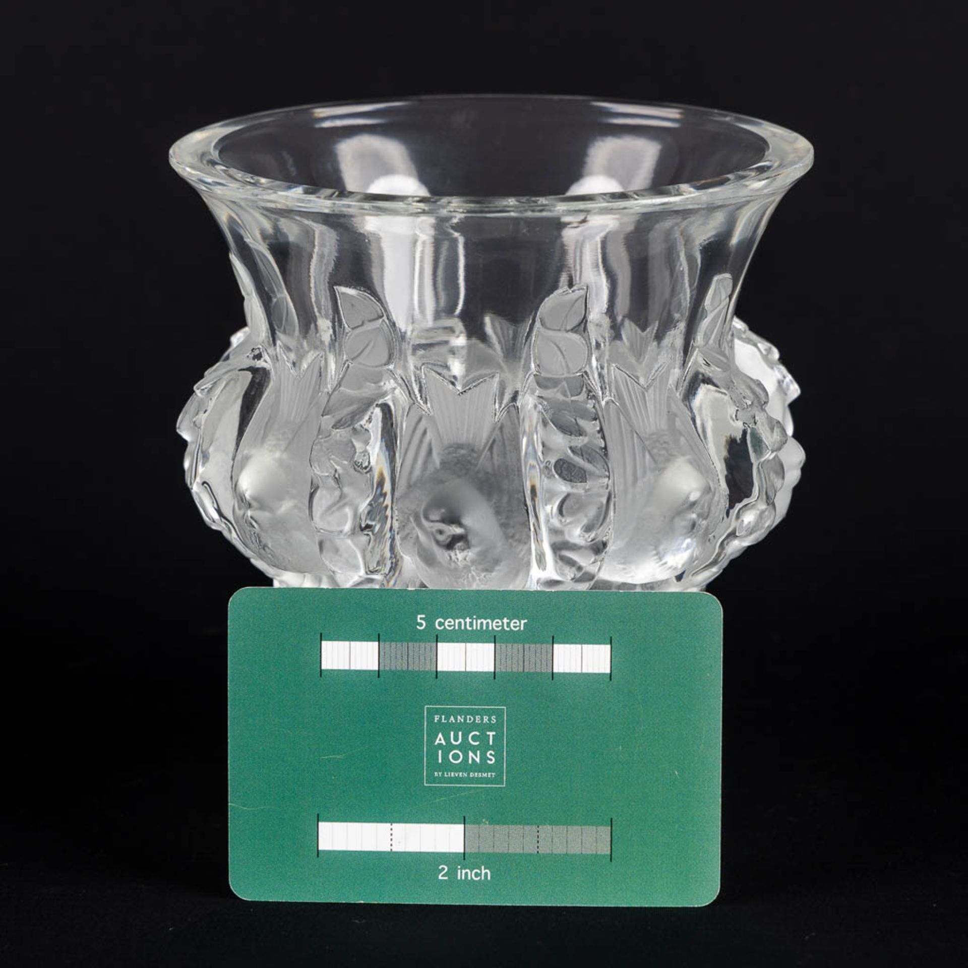 Lalique France, 'Dampierre', glass. (H:12,5 x D:12 cm) - Image 2 of 10