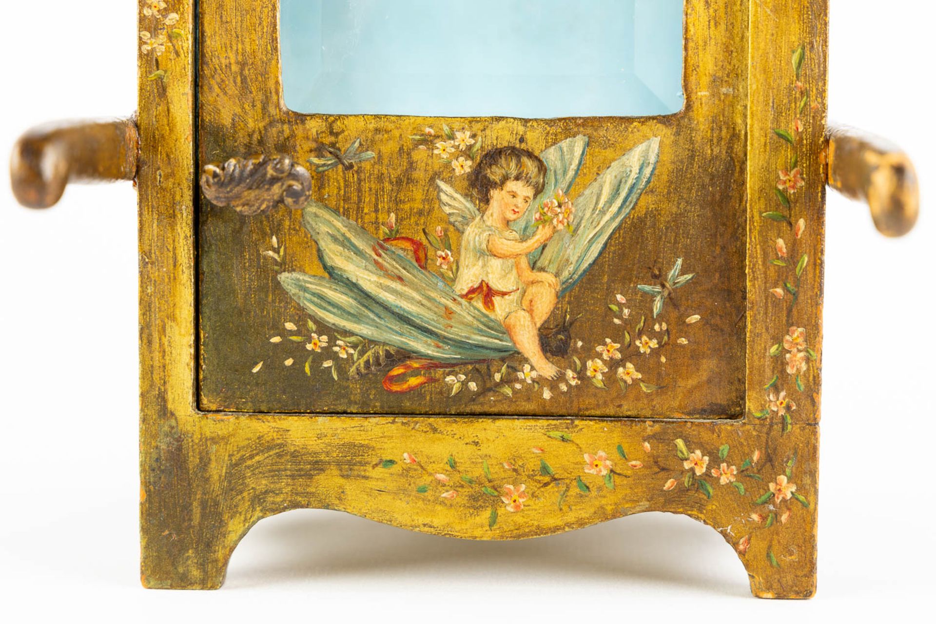A miniature Jewelry box in the shape of a 'Sedan Chair', circa 1900. (L:25 x W:12,5 x H:20 cm) - Bild 8 aus 12
