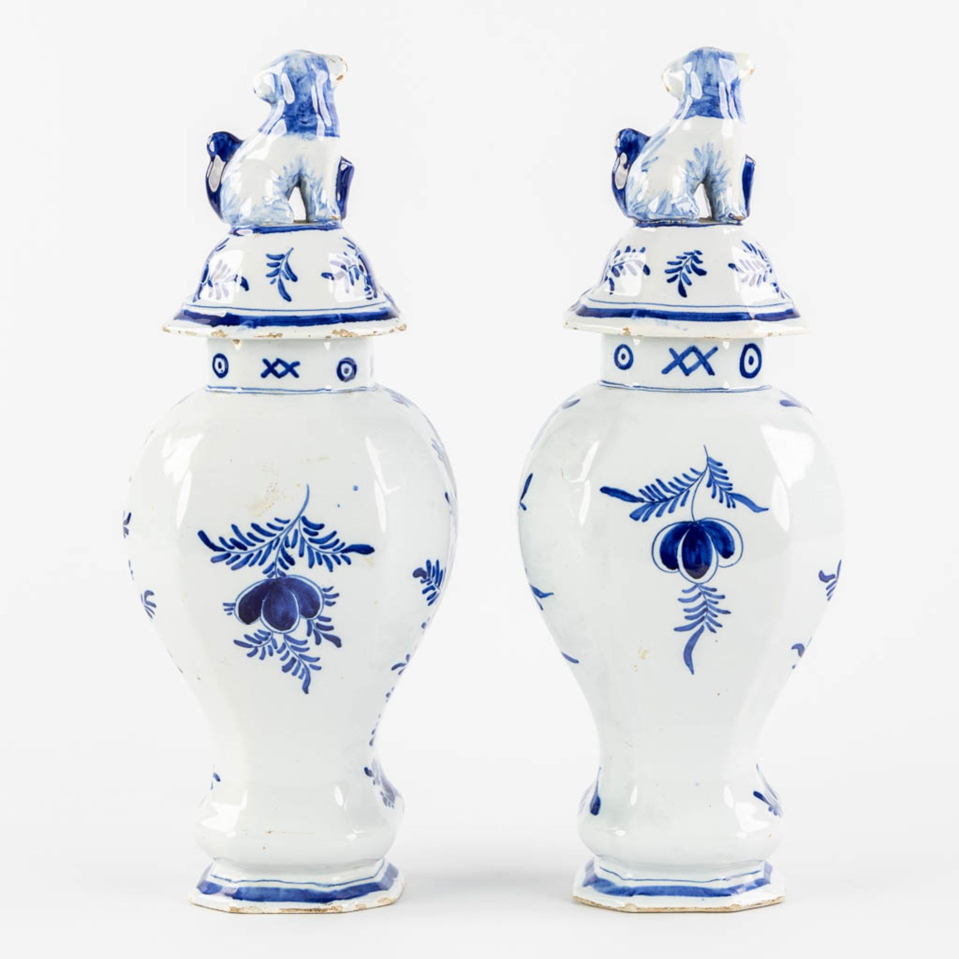 Delft, a collection of table accessories and plates. (L:11 x W:30 x H:28 cm) - Image 6 of 18