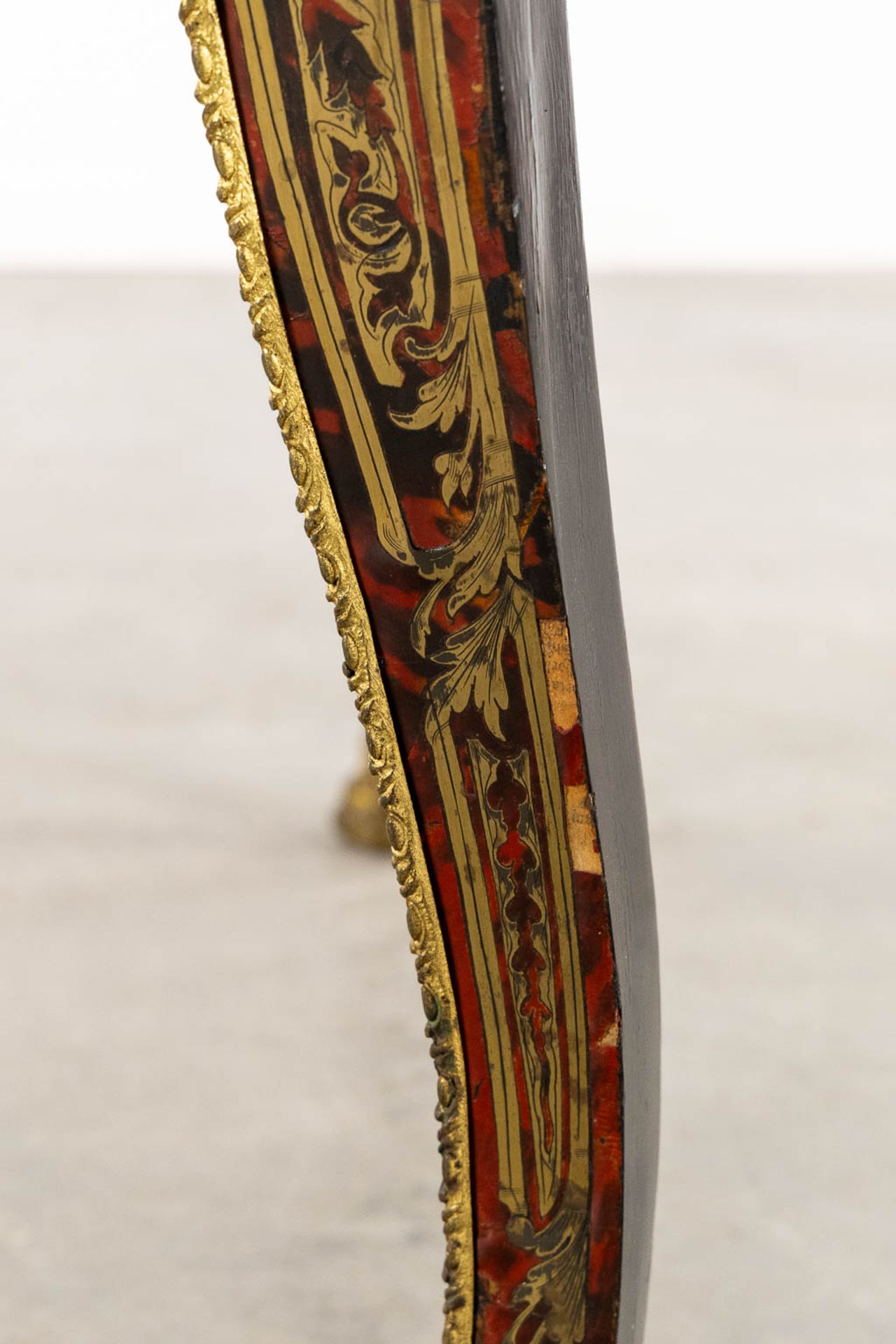 A Boulle 'Table Violon', tortoiseshell and copper inlay, Napoleon 3. (L:73 x W:120 x H:77 cm) - Bild 14 aus 19