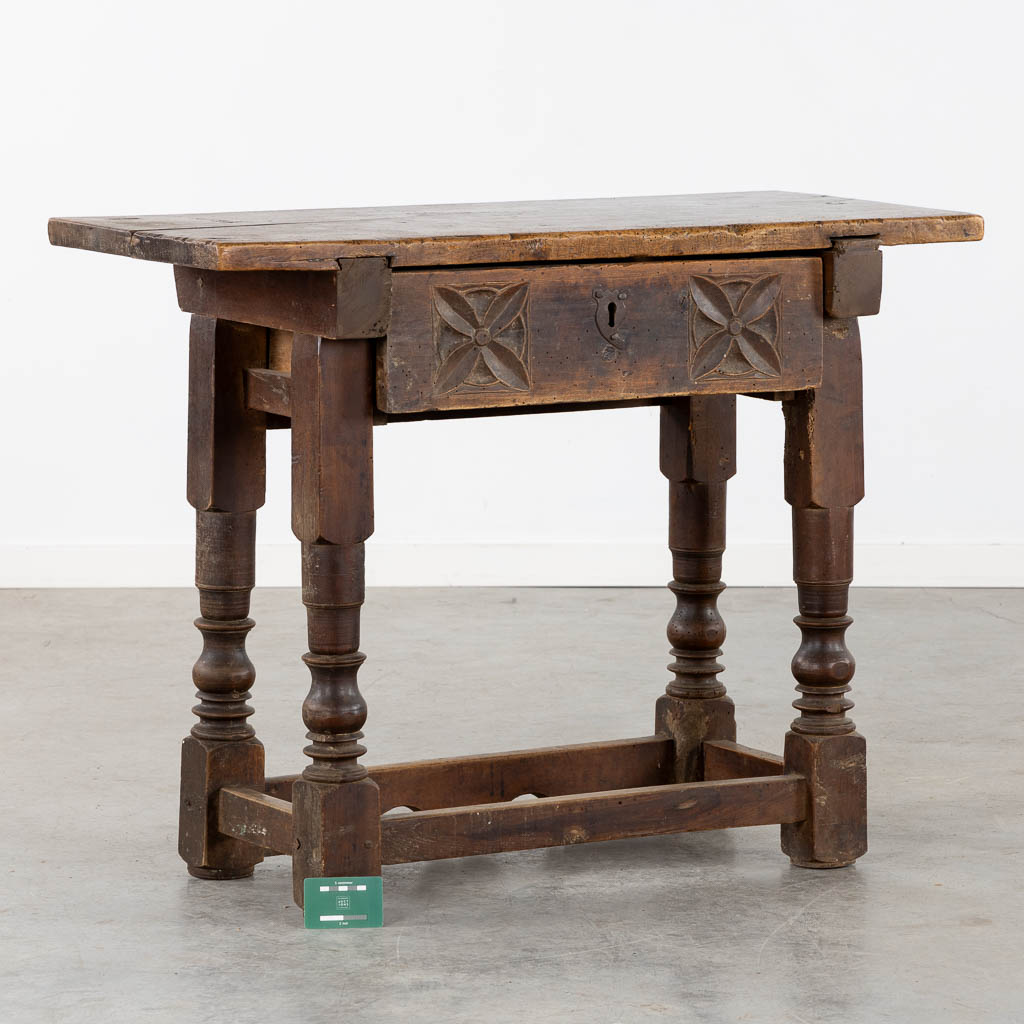 An antique side table, sculptured wood. (L:46 x W:97 x H:76 cm) - Image 2 of 14