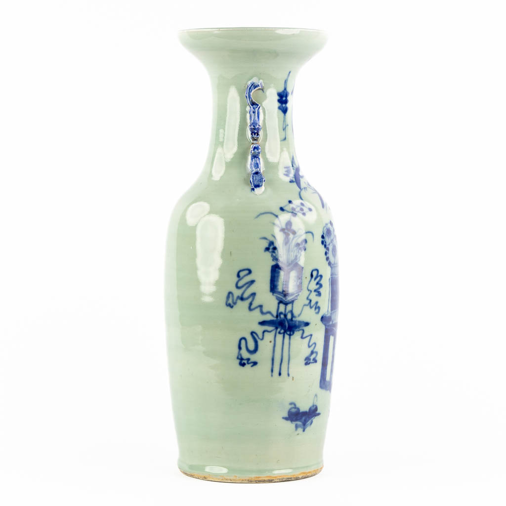 A Chinese celadon vase, decorated with flowers. 19th C. (H:56 x D:22 cm) - Image 4 of 12