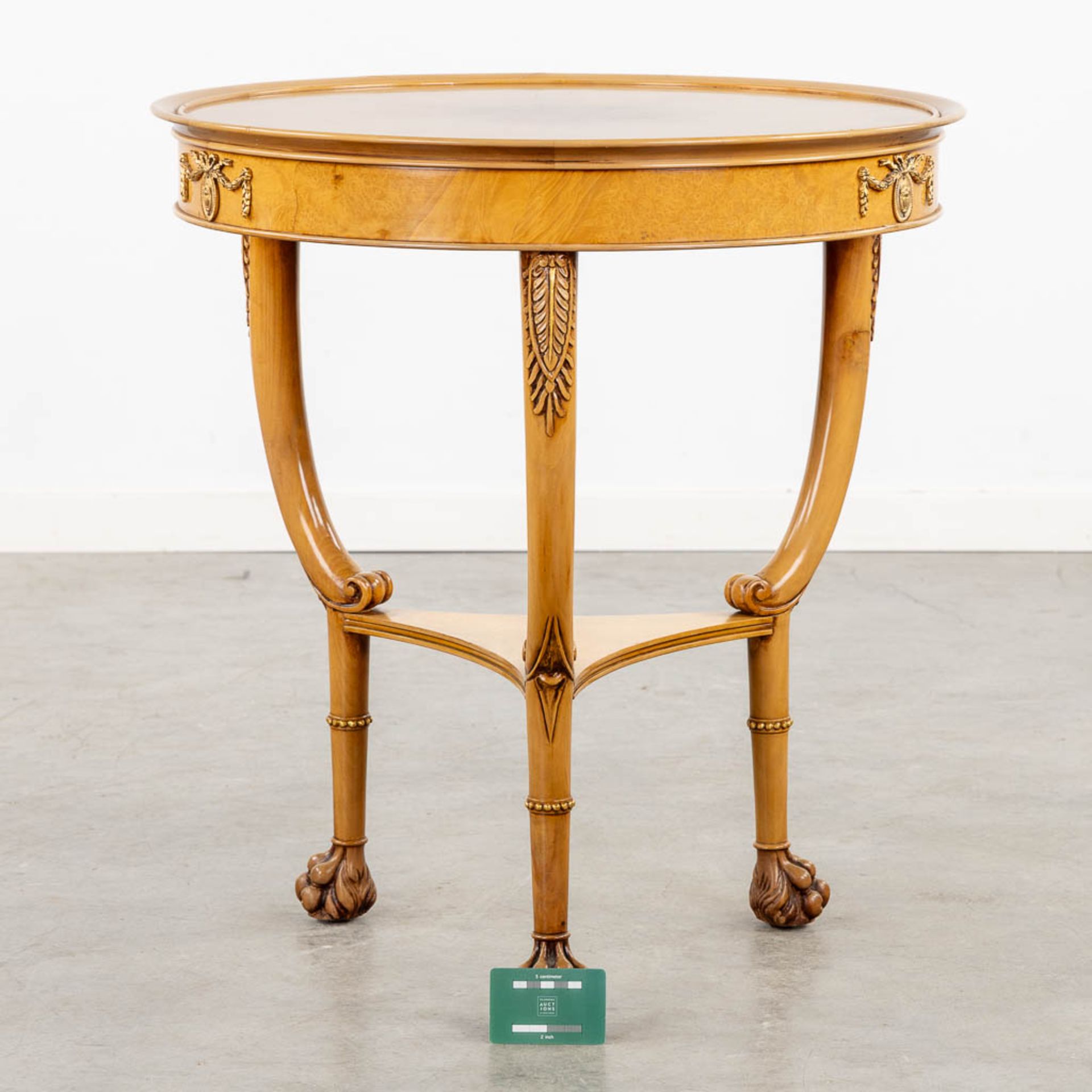 Colombo Mobili, a round side table, empire style. 20th C. (H:68 x D:62 cm) - Bild 2 aus 12