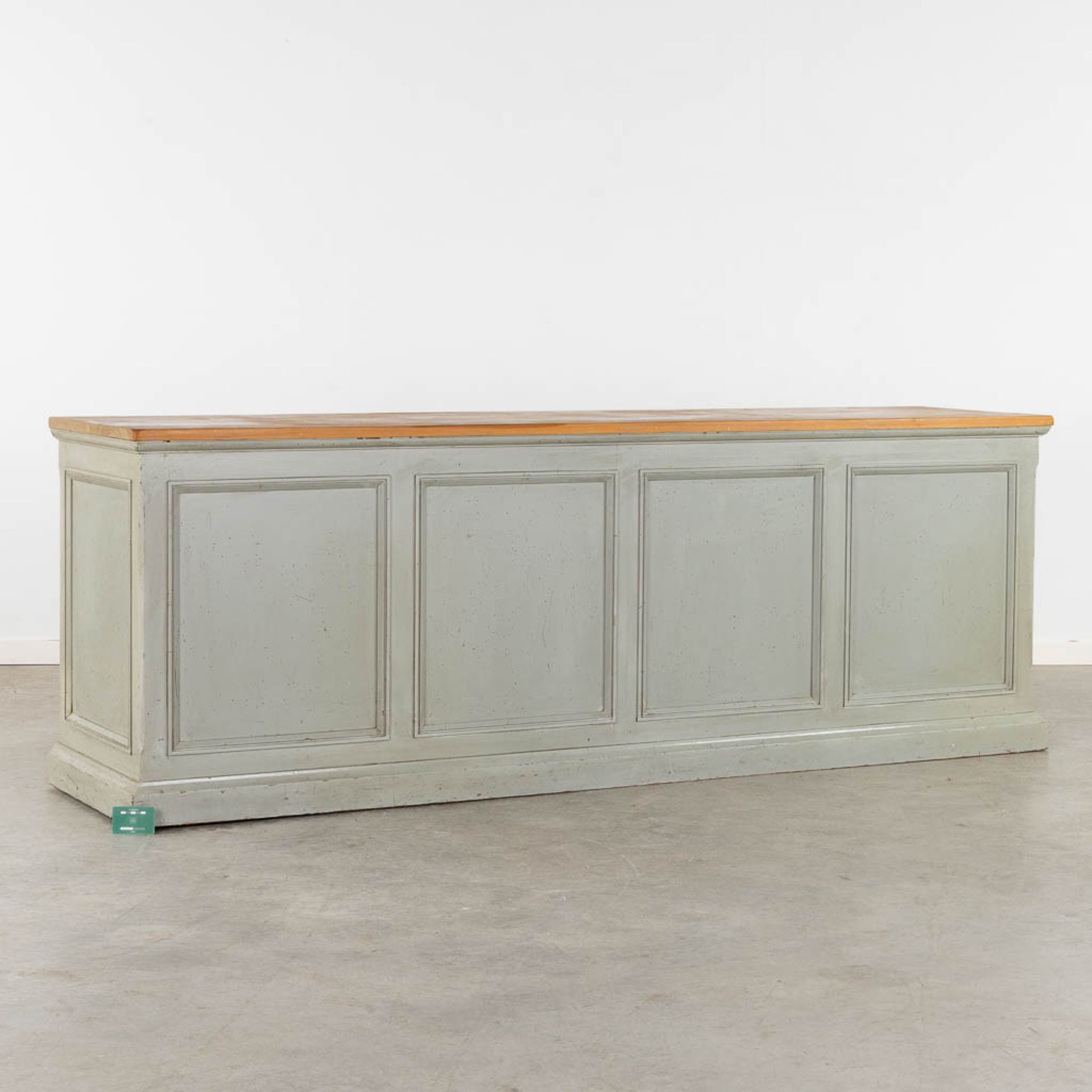 A large 'Shop Counter' patinated and oiled wood. 20th C. (L:57 x W:230 x H:80 cm) - Image 2 of 11