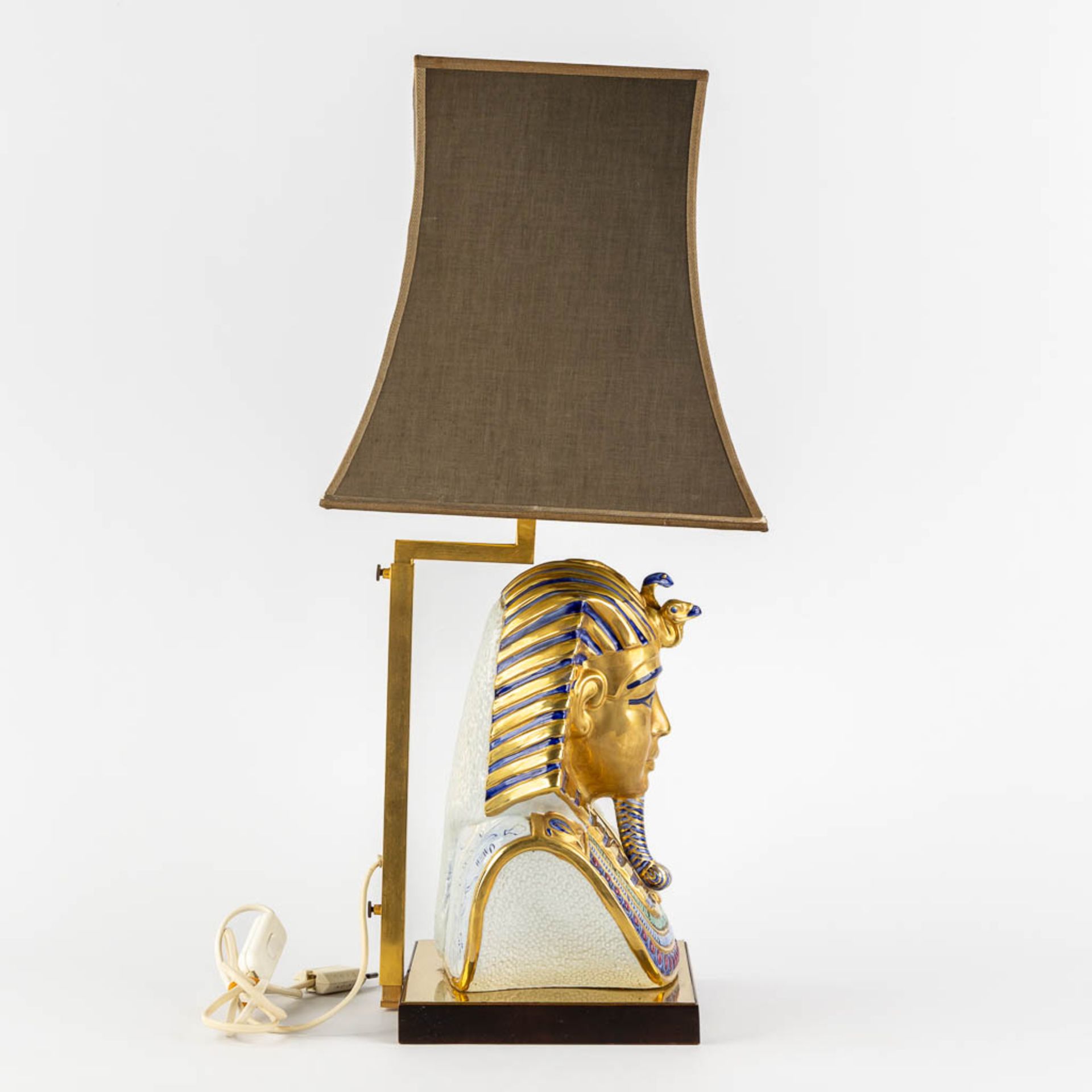 Eduoardo Tasca, Capodimonte, A Tutanchamun table lamp. (L:19 x W:25 x H:38 cm) - Bild 6 aus 10