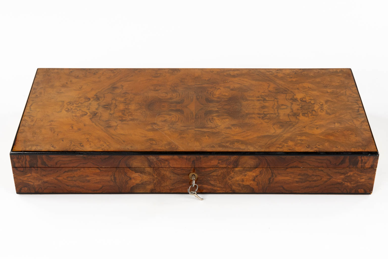 A large 'Humidor', burl wood mounted with brass. (L:34 x W:74 x H:11,5 cm) - Image 6 of 7