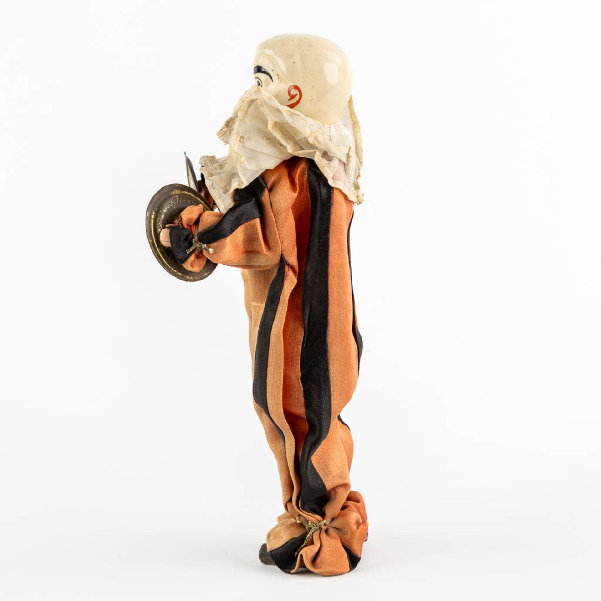 A semi-automatic cymbalier puppet. (W:13 x H:21,5 cm) - Bild 4 aus 9